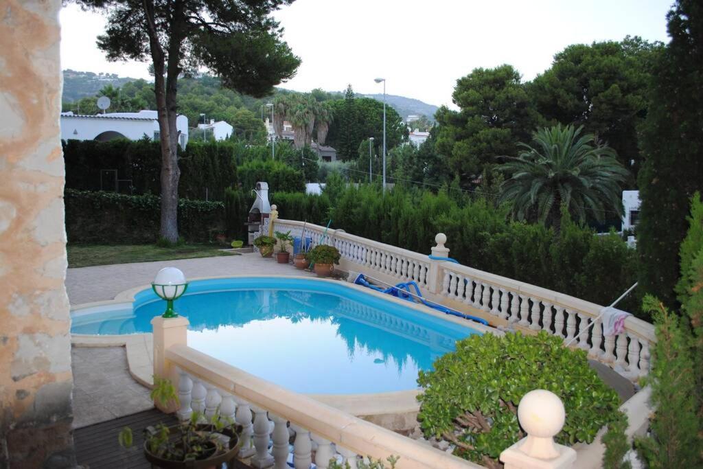 Five-Bedroom House - Photo 48