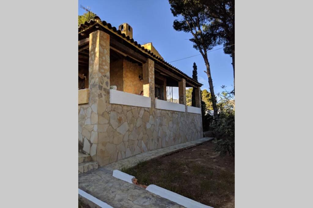Five-Bedroom House - Photo 22