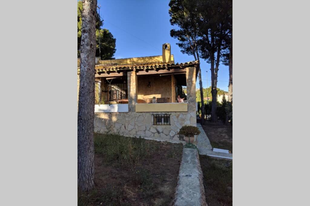 Five-Bedroom House - Photo 42