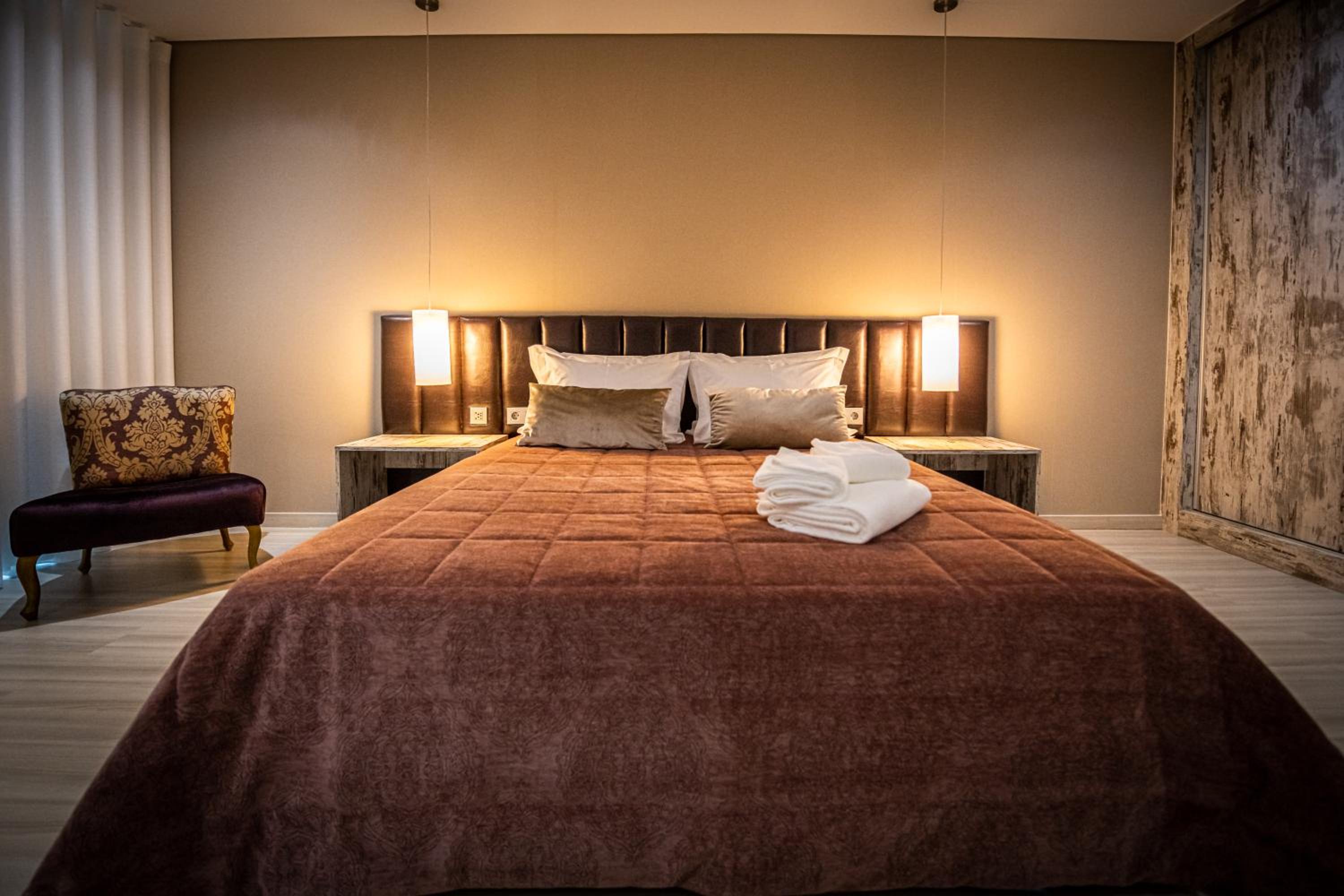 Deluxe Room - Photo 1