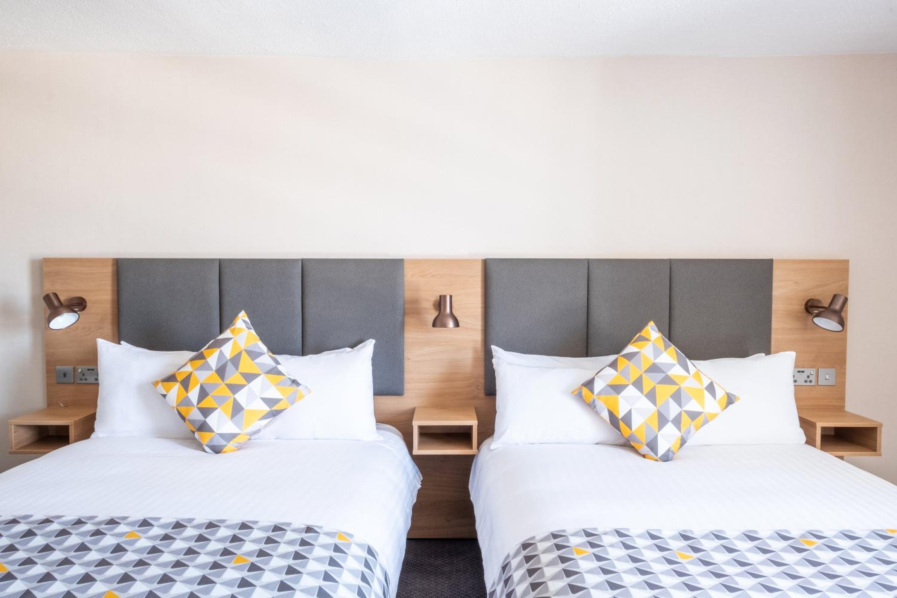 Standard Double Room with Two Double Beds - Photo 1