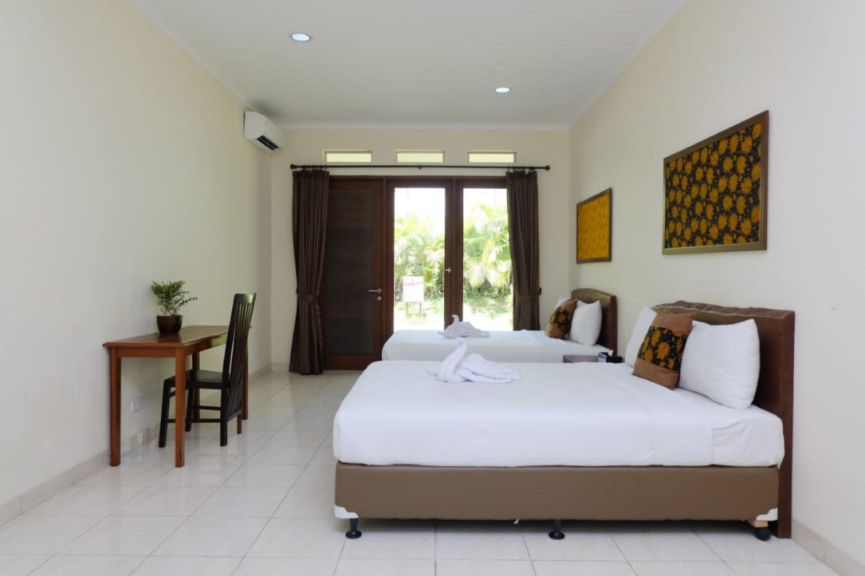 Villa photo 2