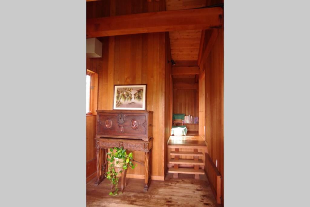 Two-Bedroom House - Photo 34