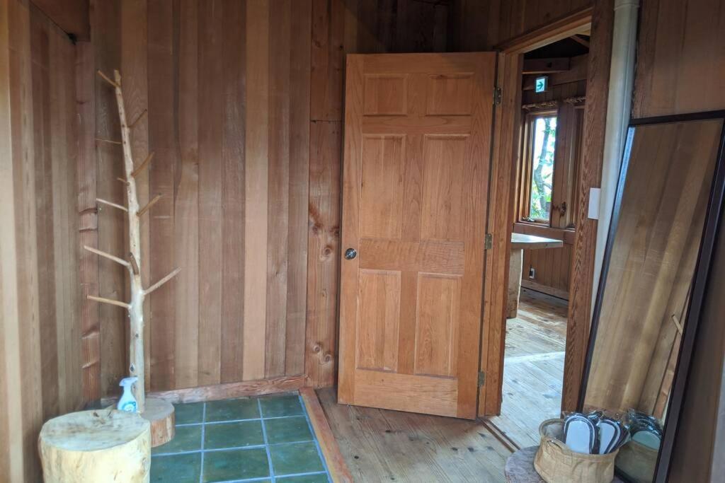 Two-Bedroom House - Photo 23