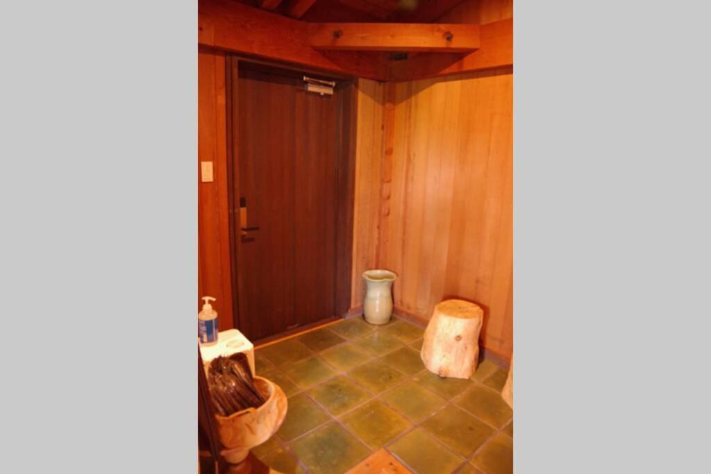 Two-Bedroom House - Photo 17