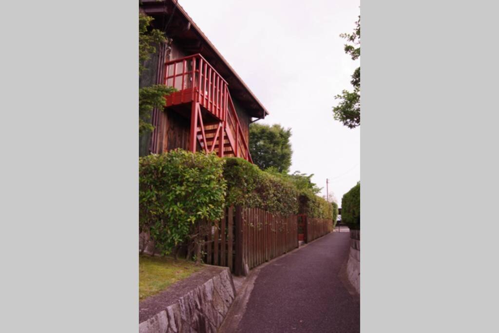 Two-Bedroom House - Photo 9