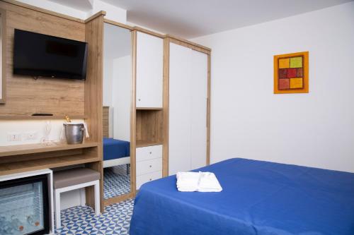 Double Room with Sea View photo 3