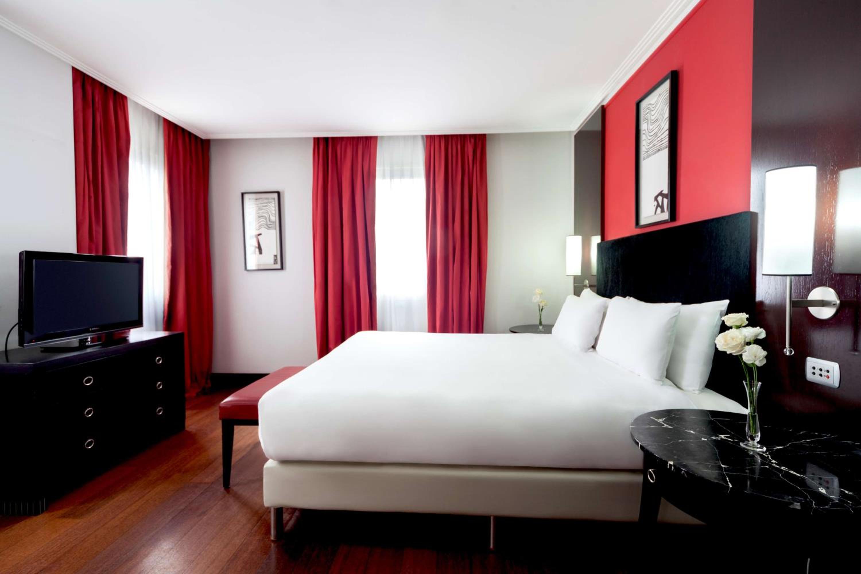Family Quadruple Room thumbnail 5