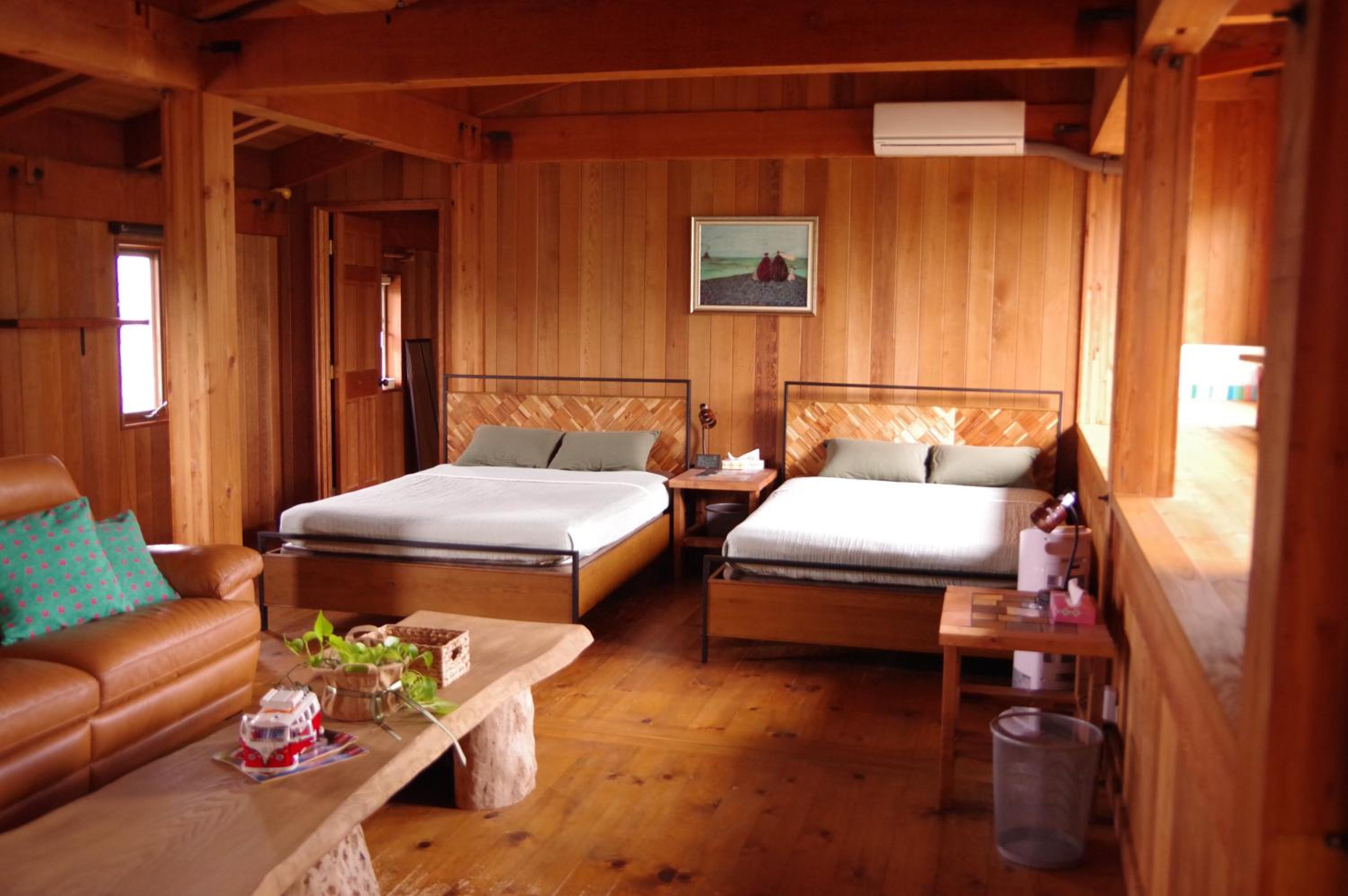 Two-Bedroom House - Photo 2