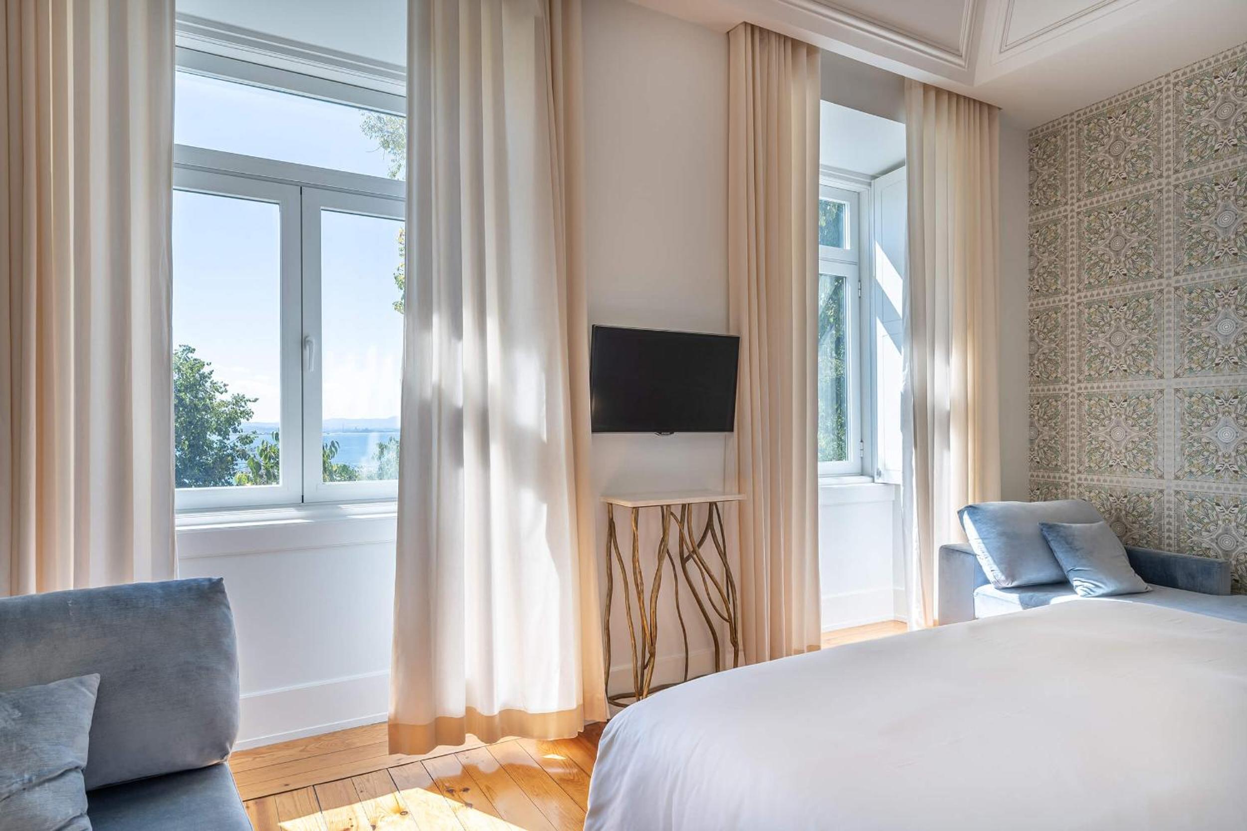 Junior Suite with River View photo 2
