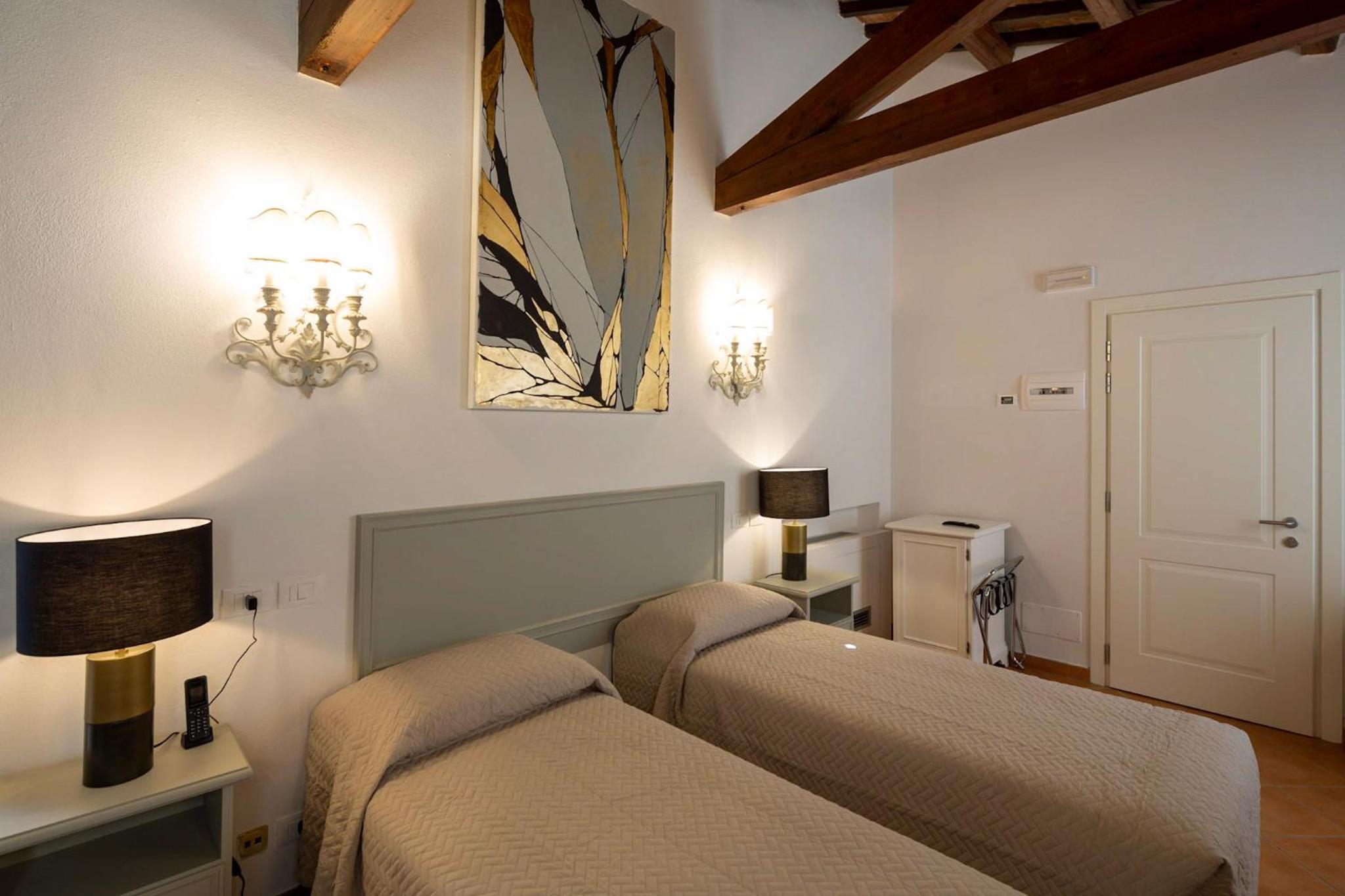 Double or Twin Room - Photo 28