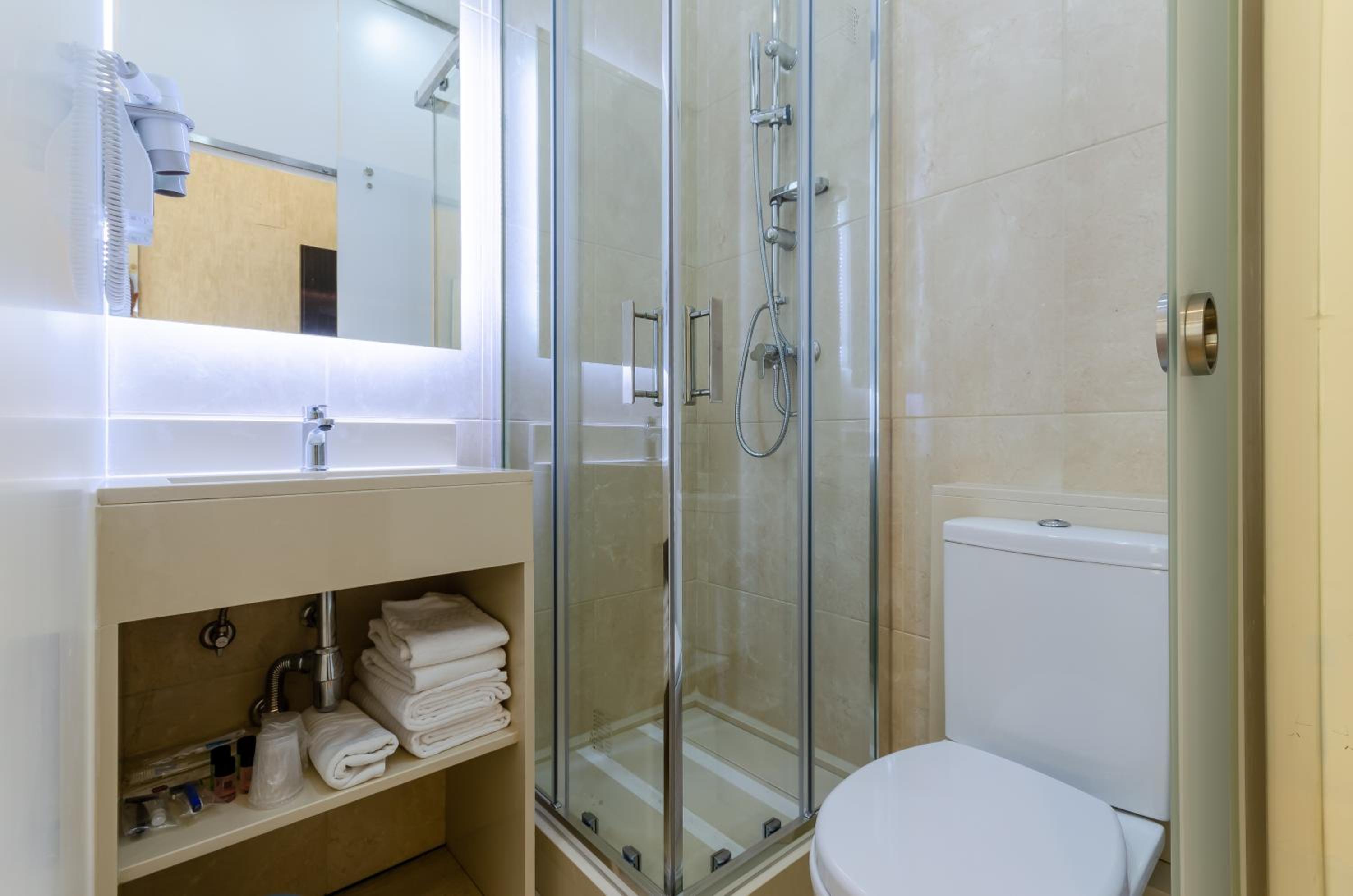 Superior Double Room - Photo 16