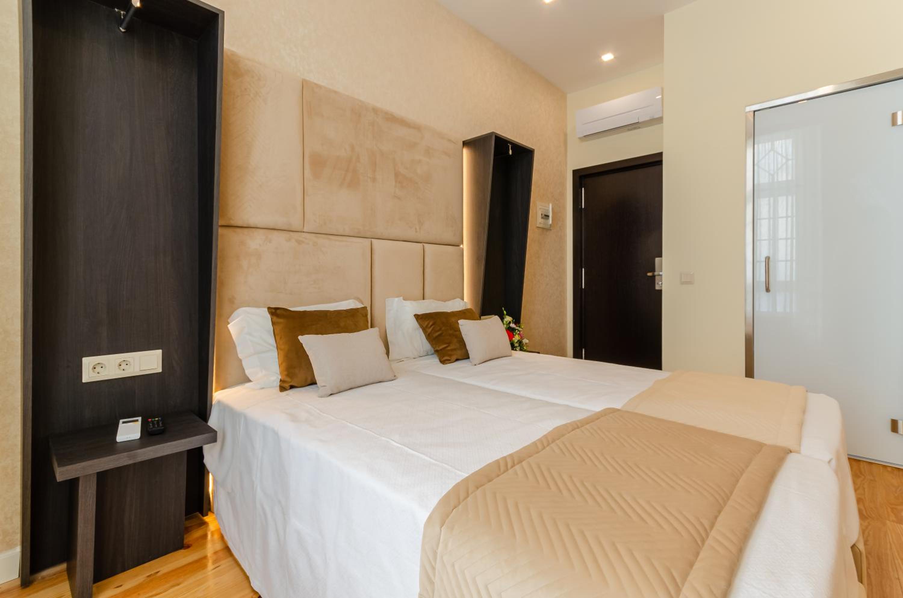 Superior Double Room - Photo 1