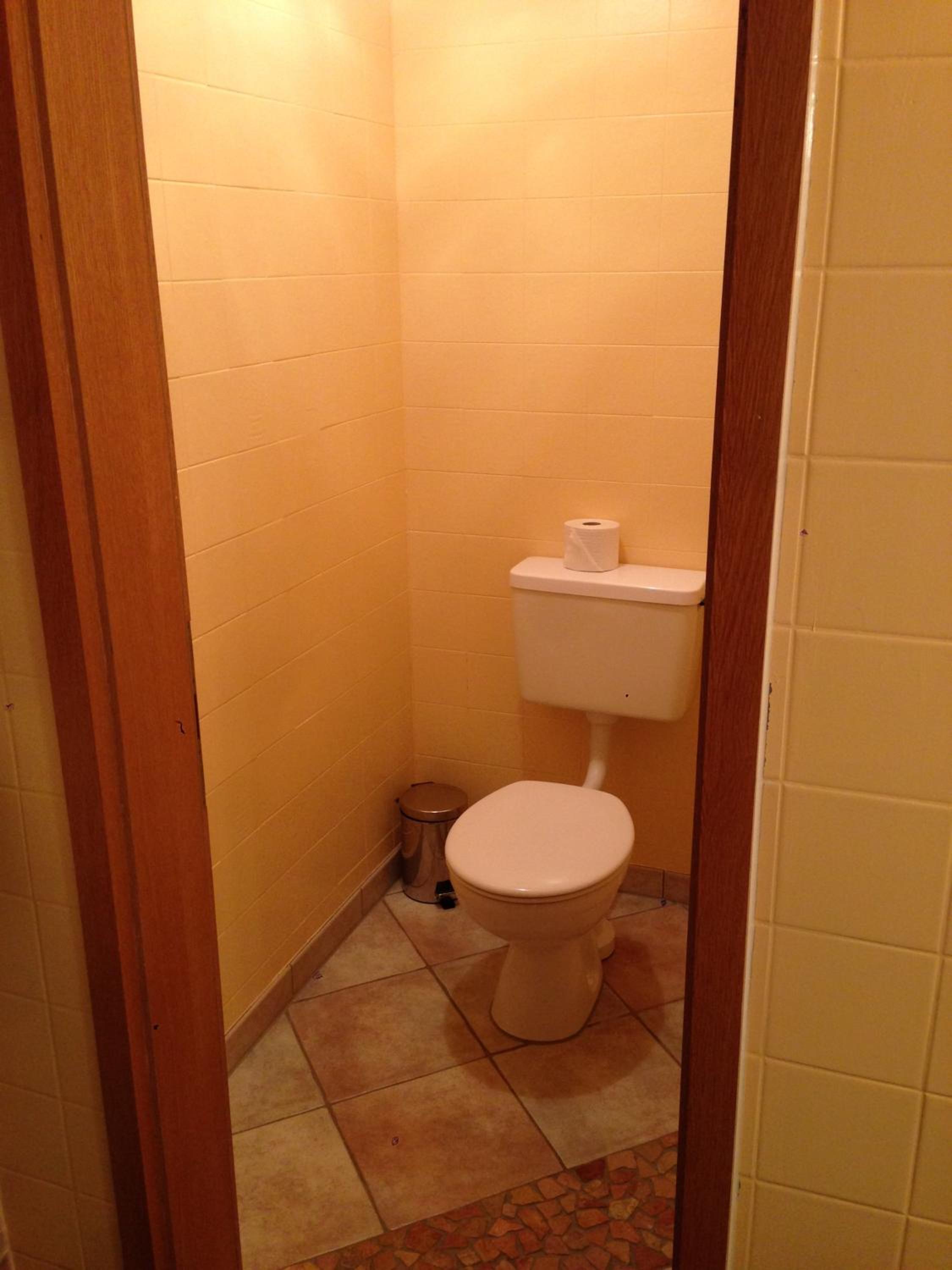 One-Bedroom Apartment (2 - 4 Adults) - Photo 2