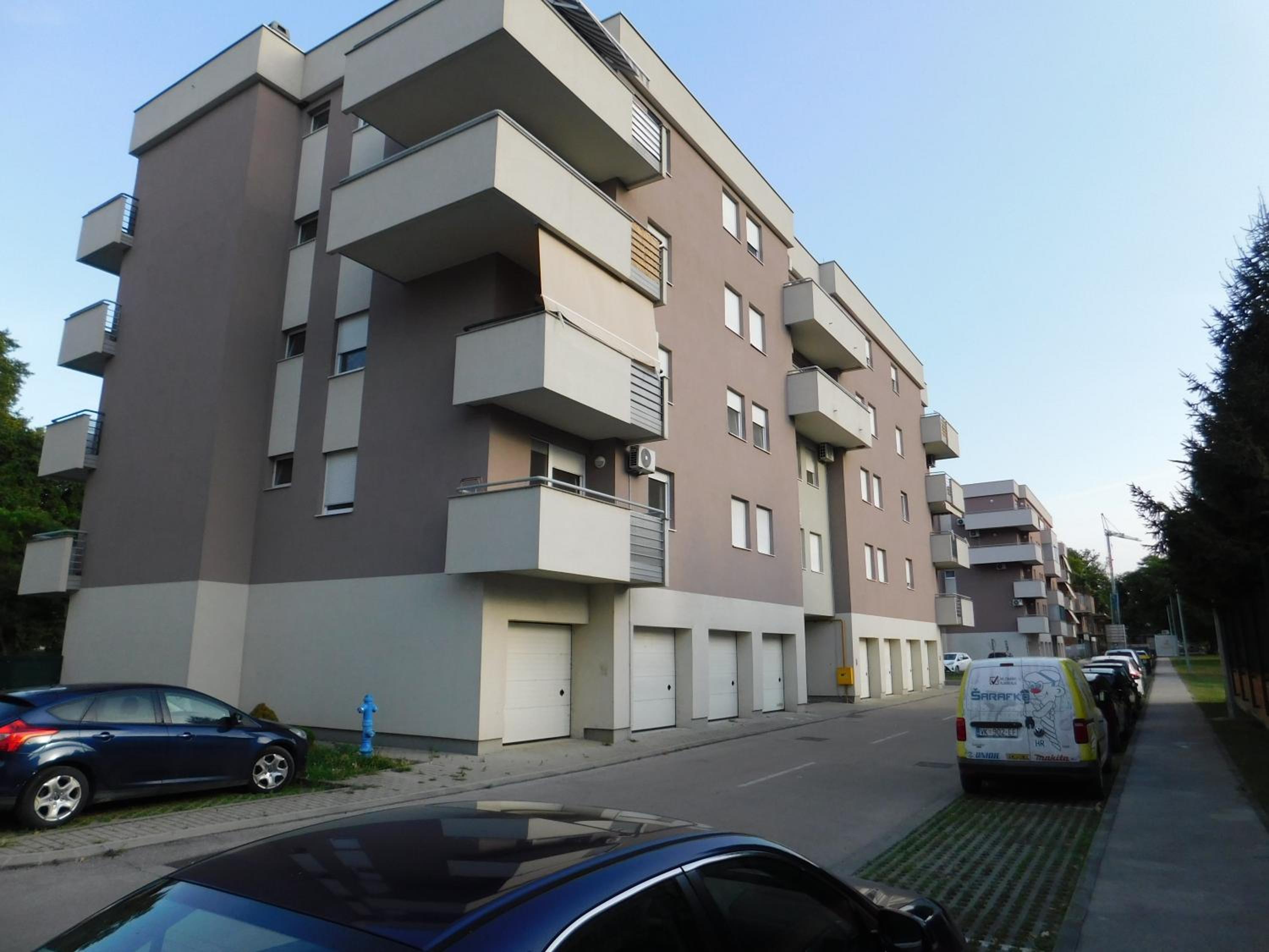 Two-Bedroom Apartment - Photo 11