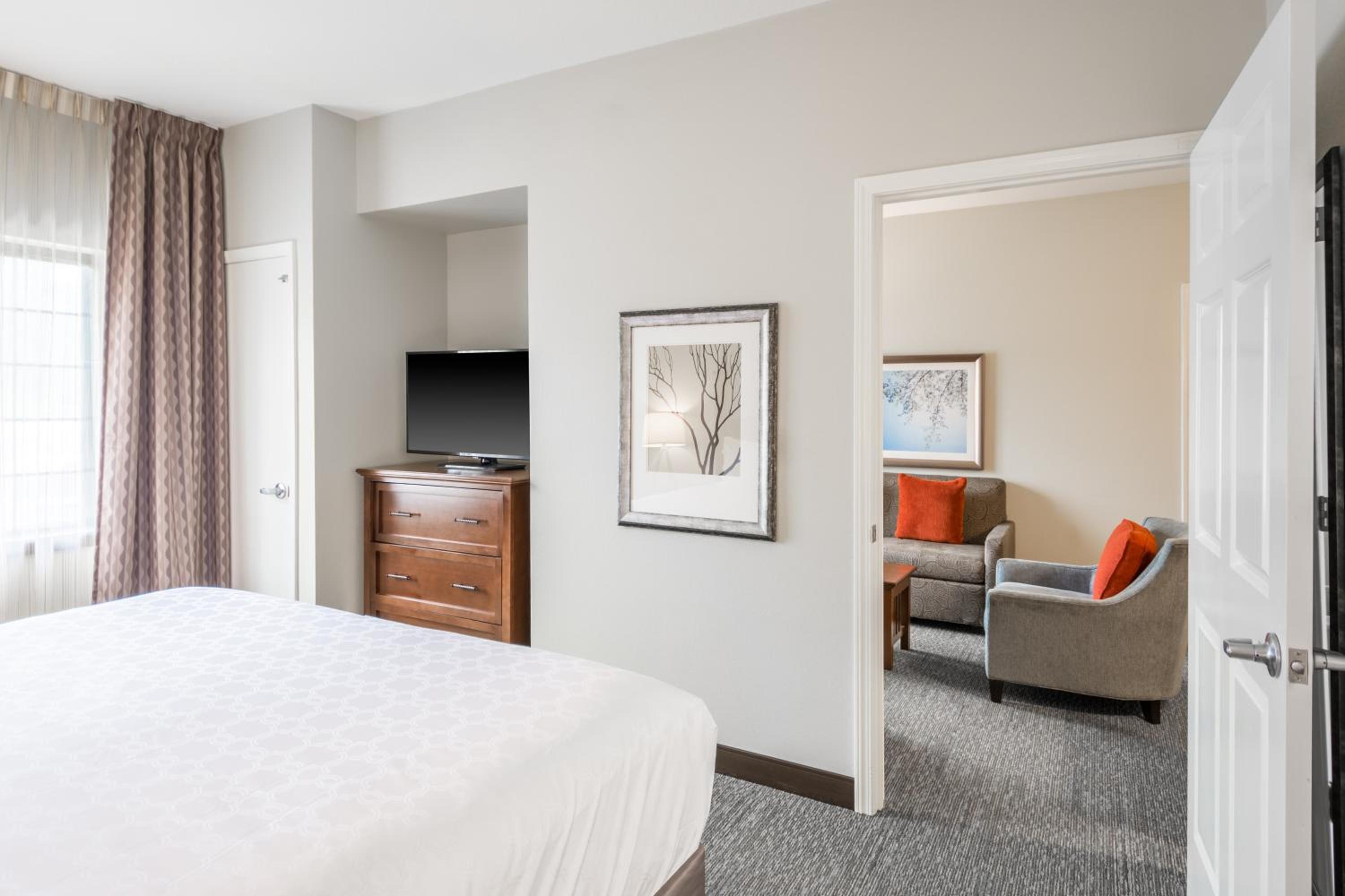 One-Bedroom King Suite with Sofa Bed - Photo 2