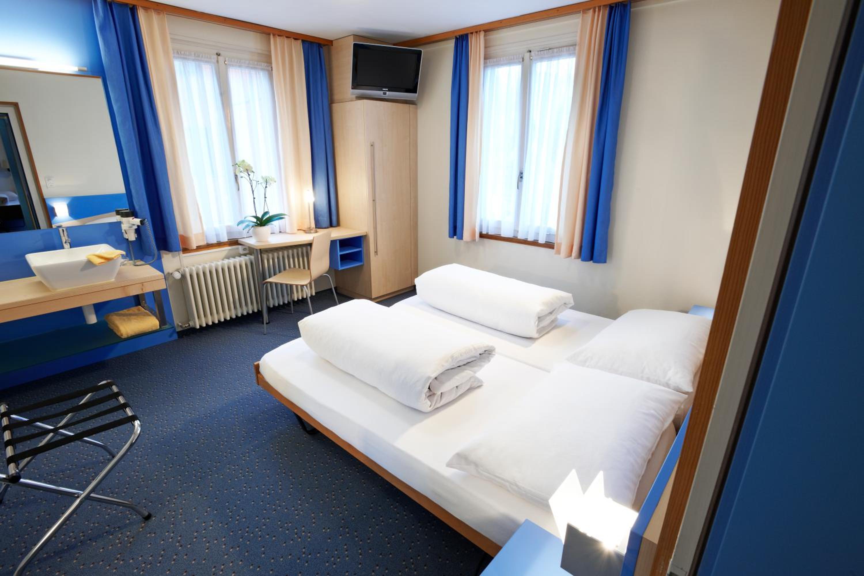 Double Room - Photo 6