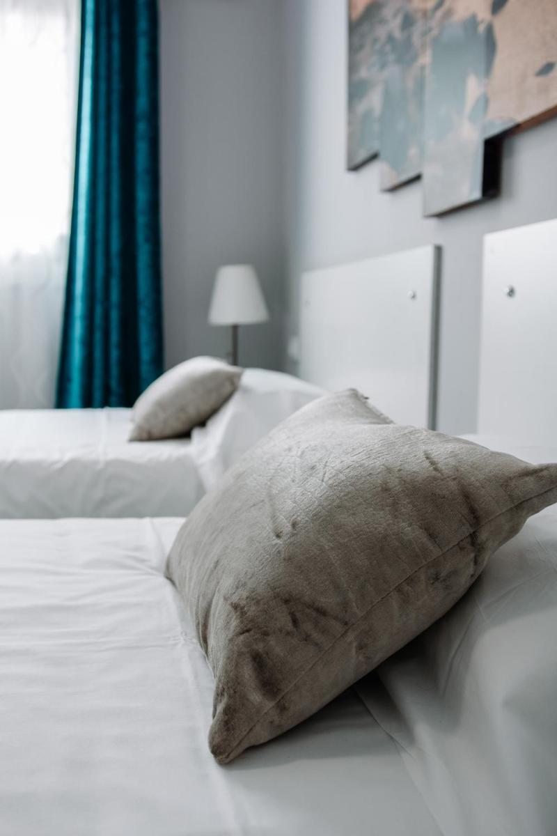 Standard Twin Room photo 2