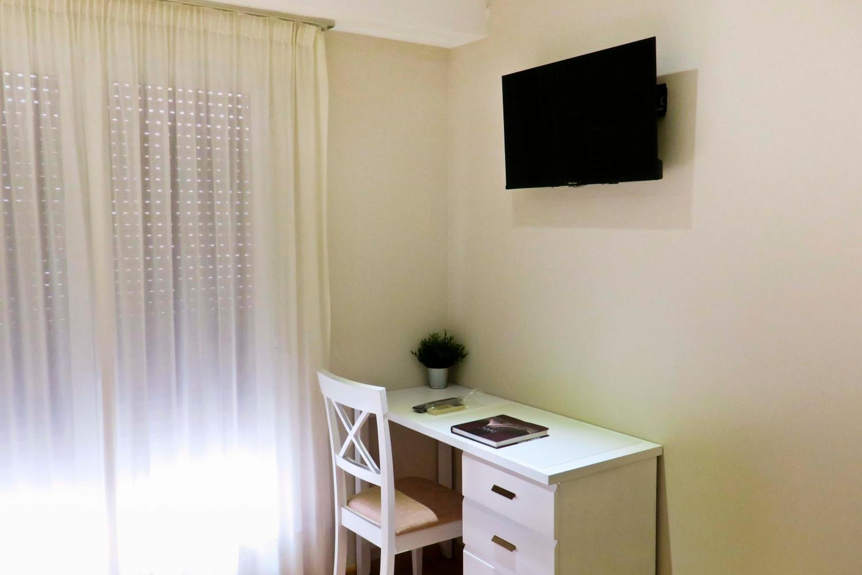 Queen Room - Photo 3