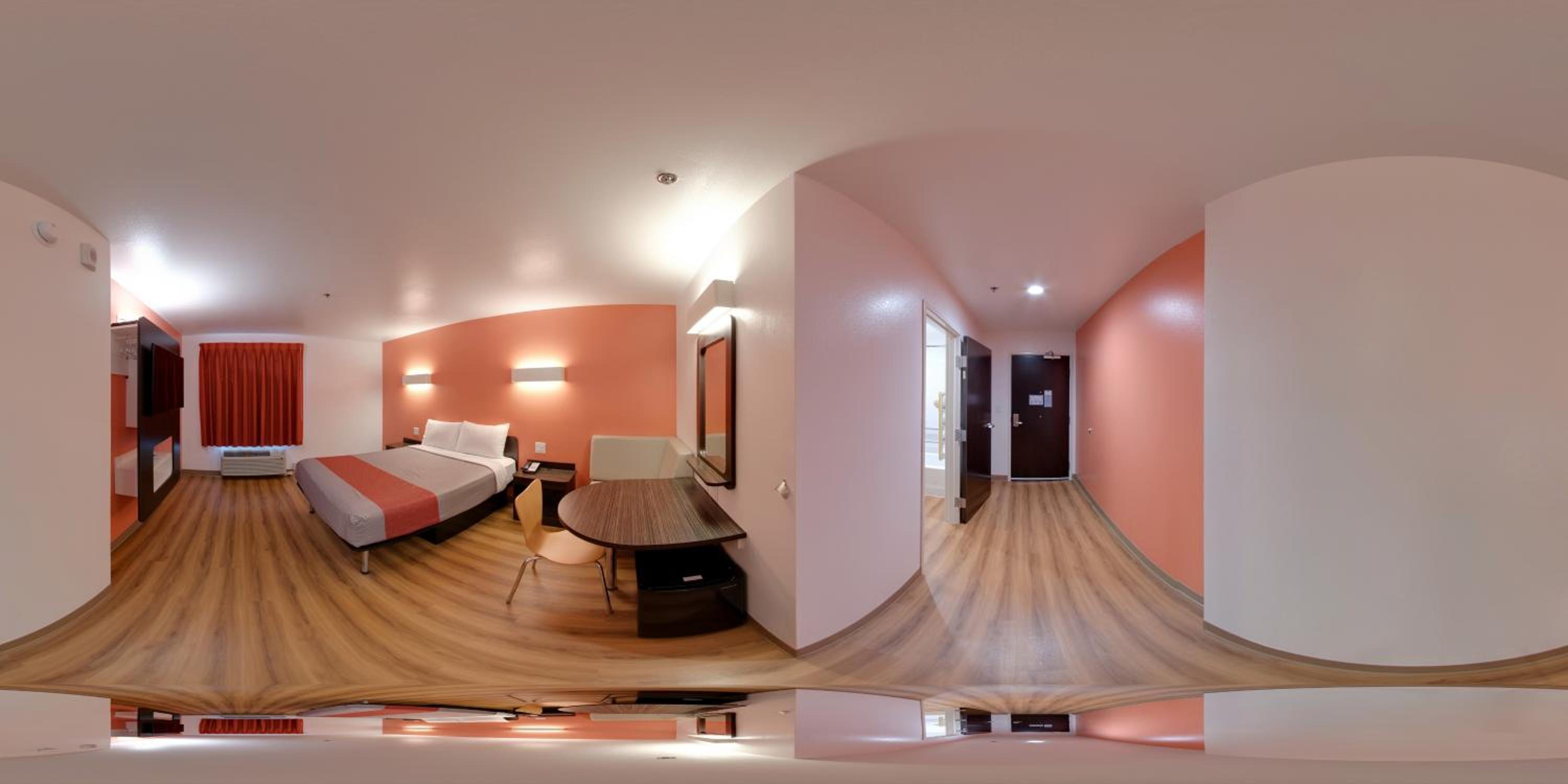 Queen Room - Disability Access - Non-Smoking photo 3