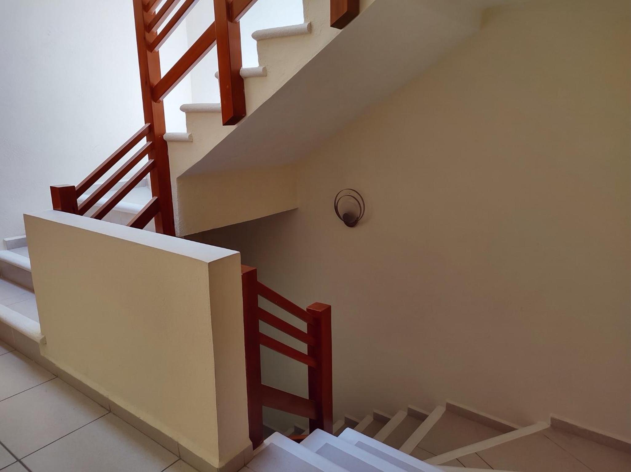 Three-Bedroom Townhouse - Photo 23