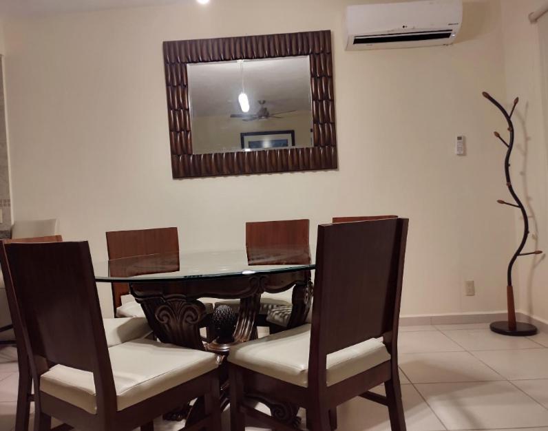 Three-Bedroom Townhouse - Photo 3