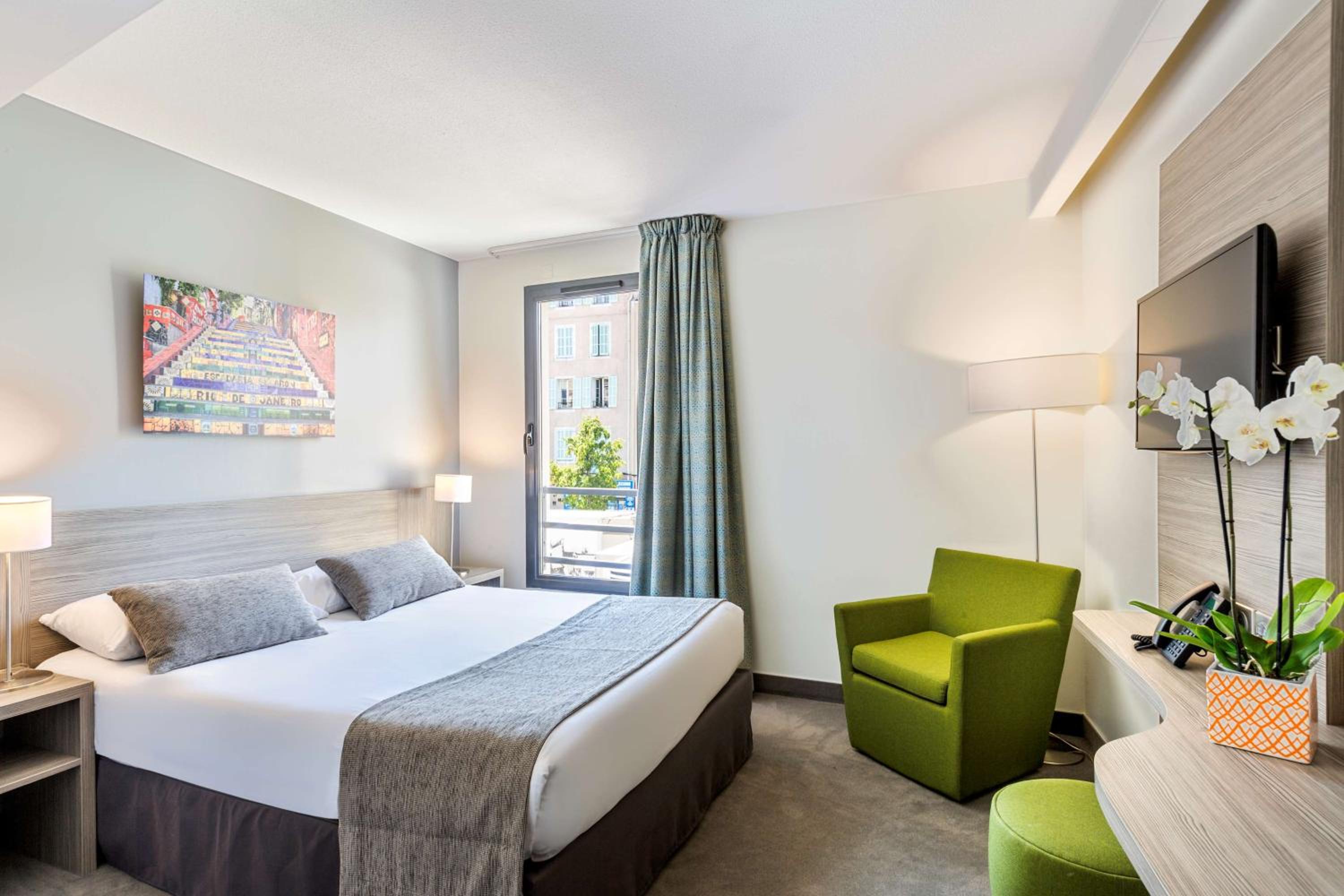 Superior Room - Photo 7