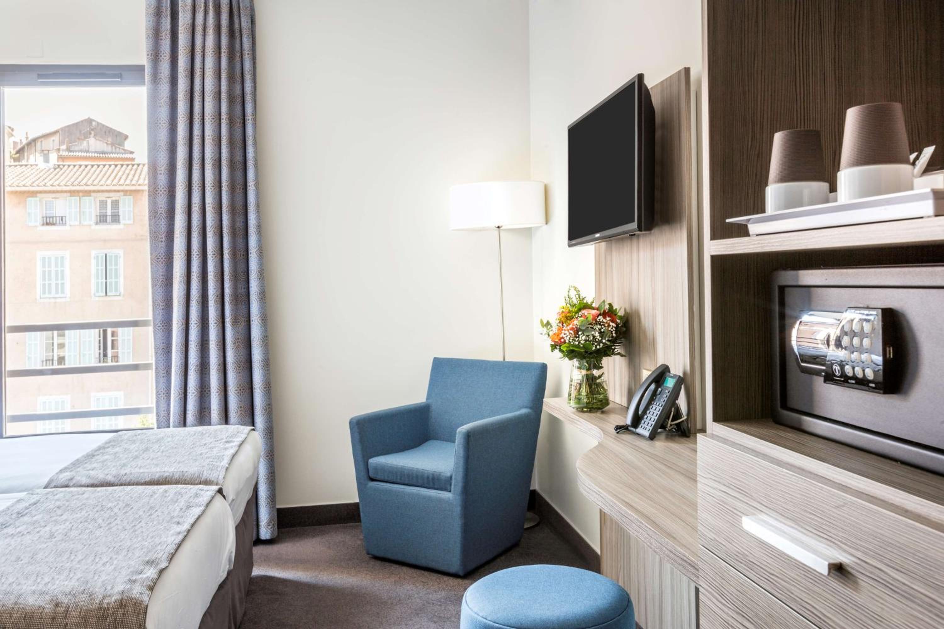 Superior Room - Photo 6