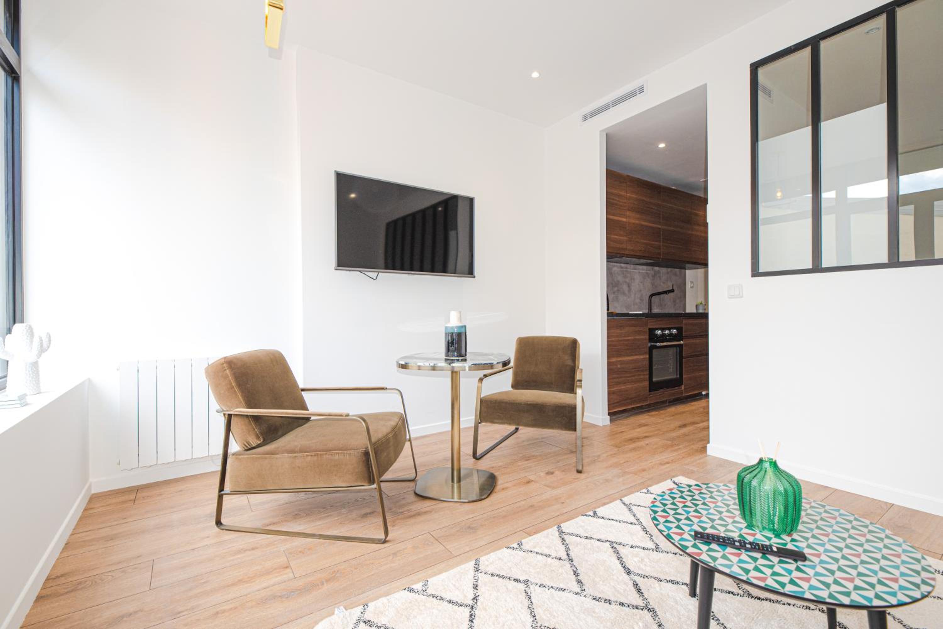 Deluxe Apartment