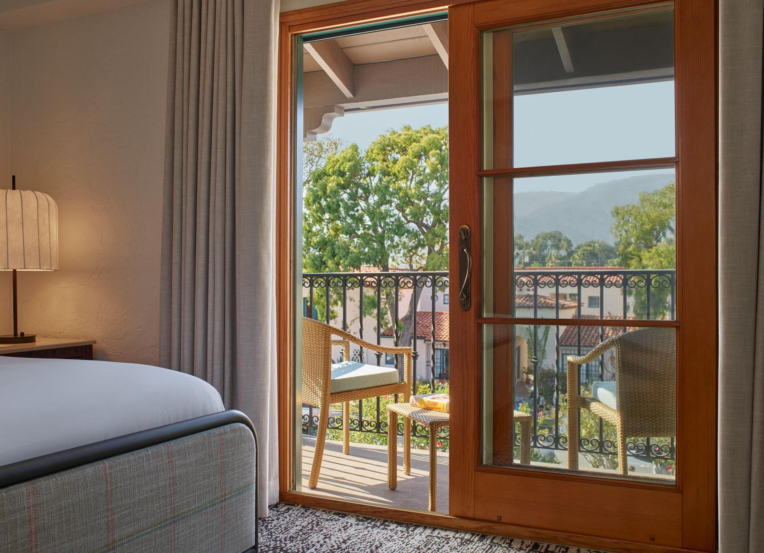 King Room with Balcony - Photo 2