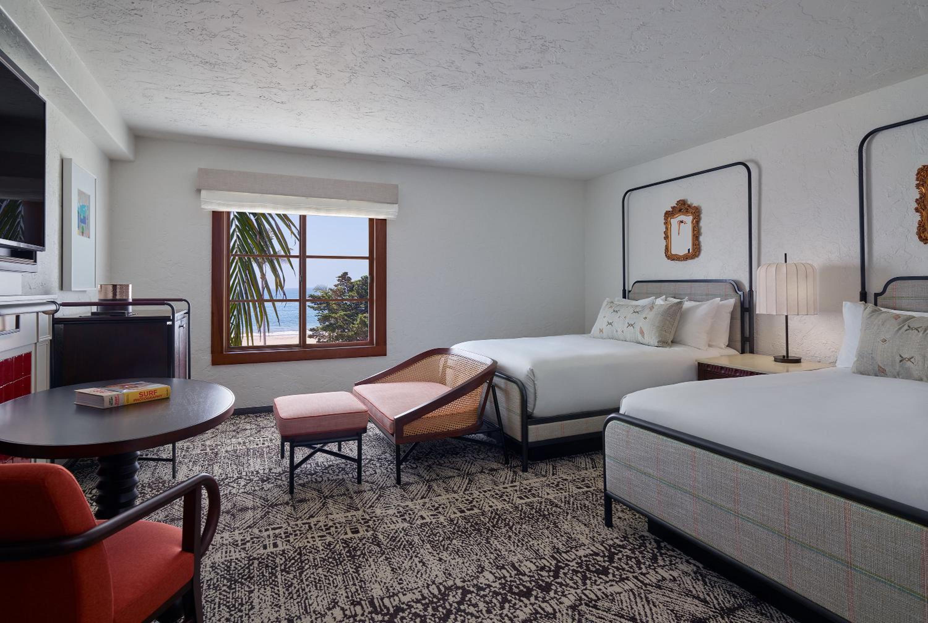 Queen Room with Two Queen Beds with View - Photo 2