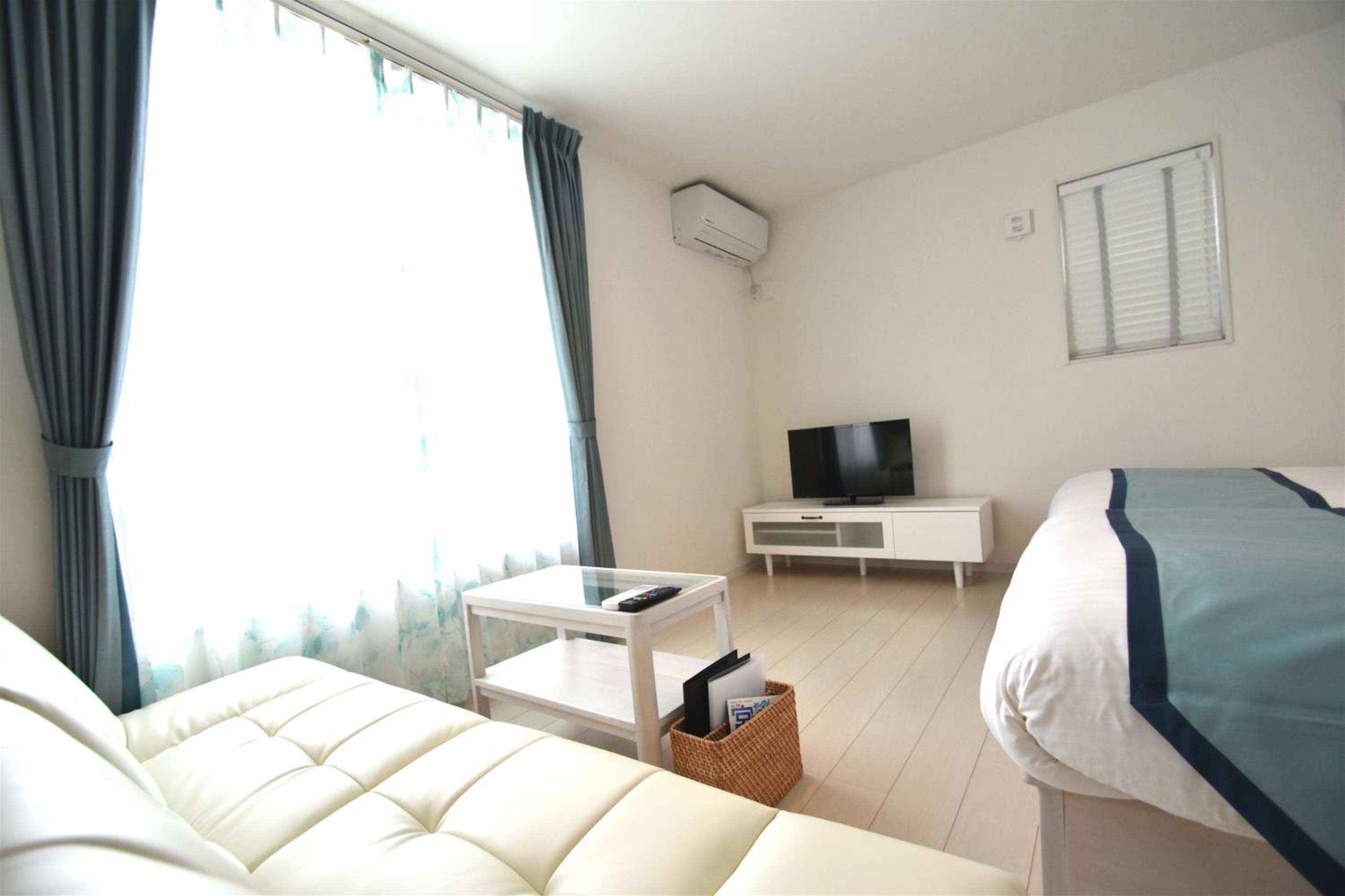 Studio with Sofa Bed - Photo 10