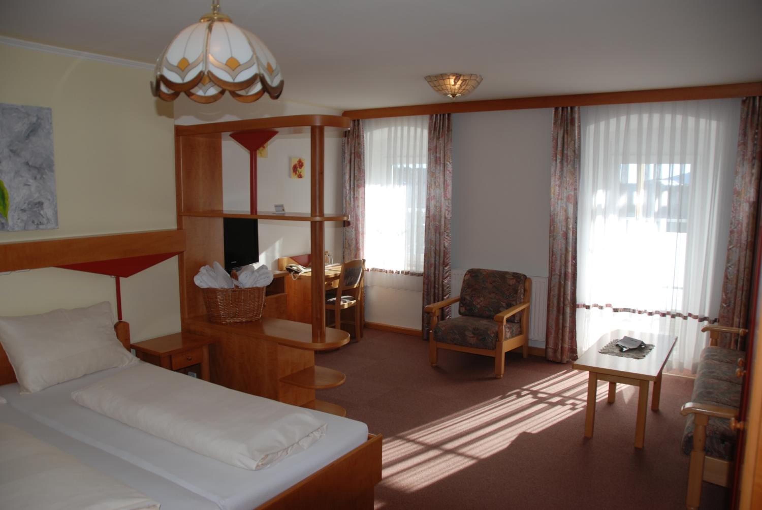 Superior Double Room with Balcony photo 3