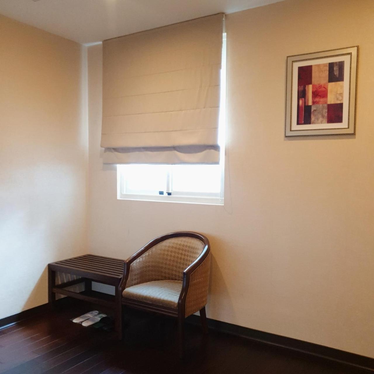 Queen Room photo 3