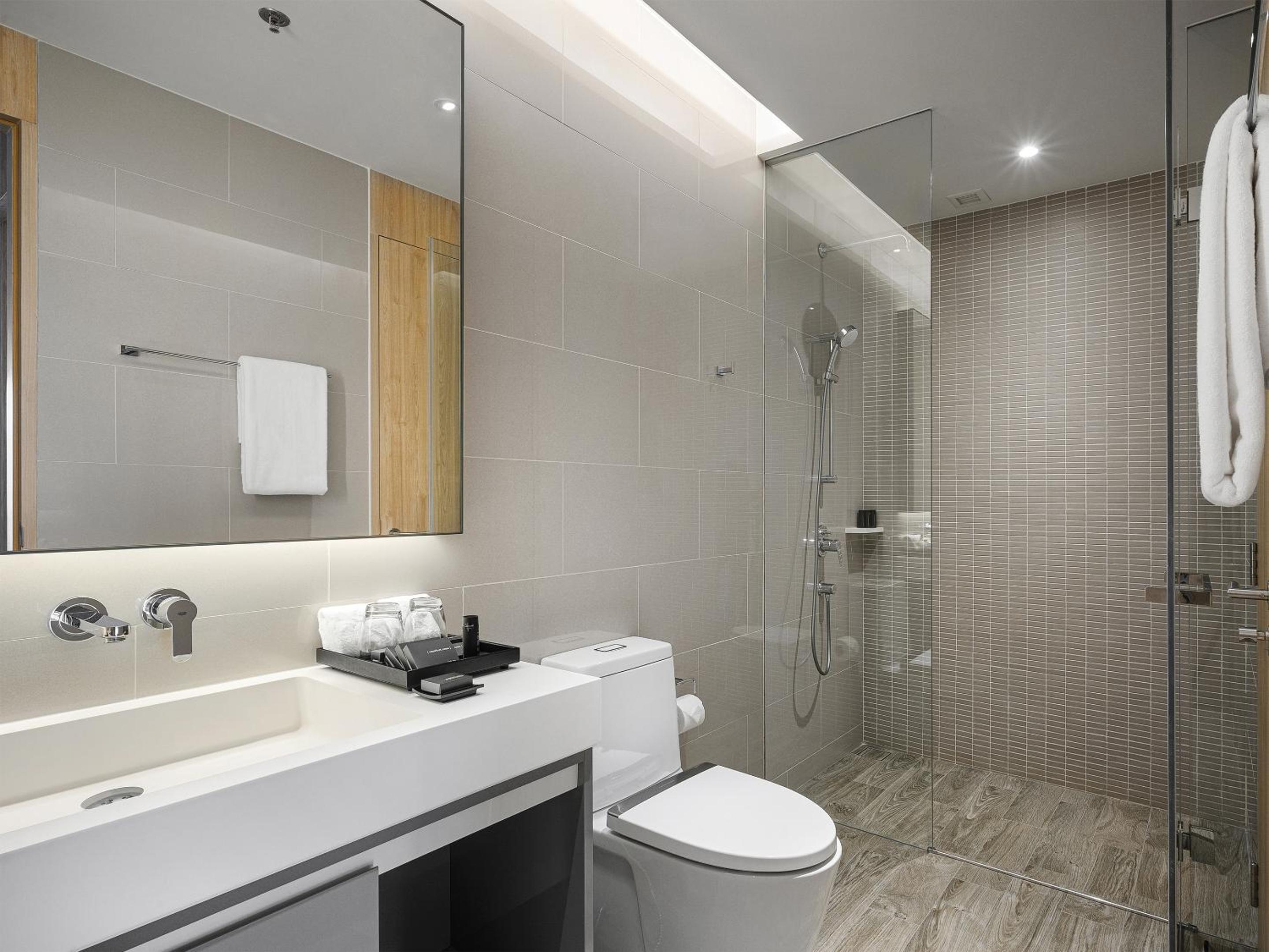 Deluxe Two-Bedroom Apartment