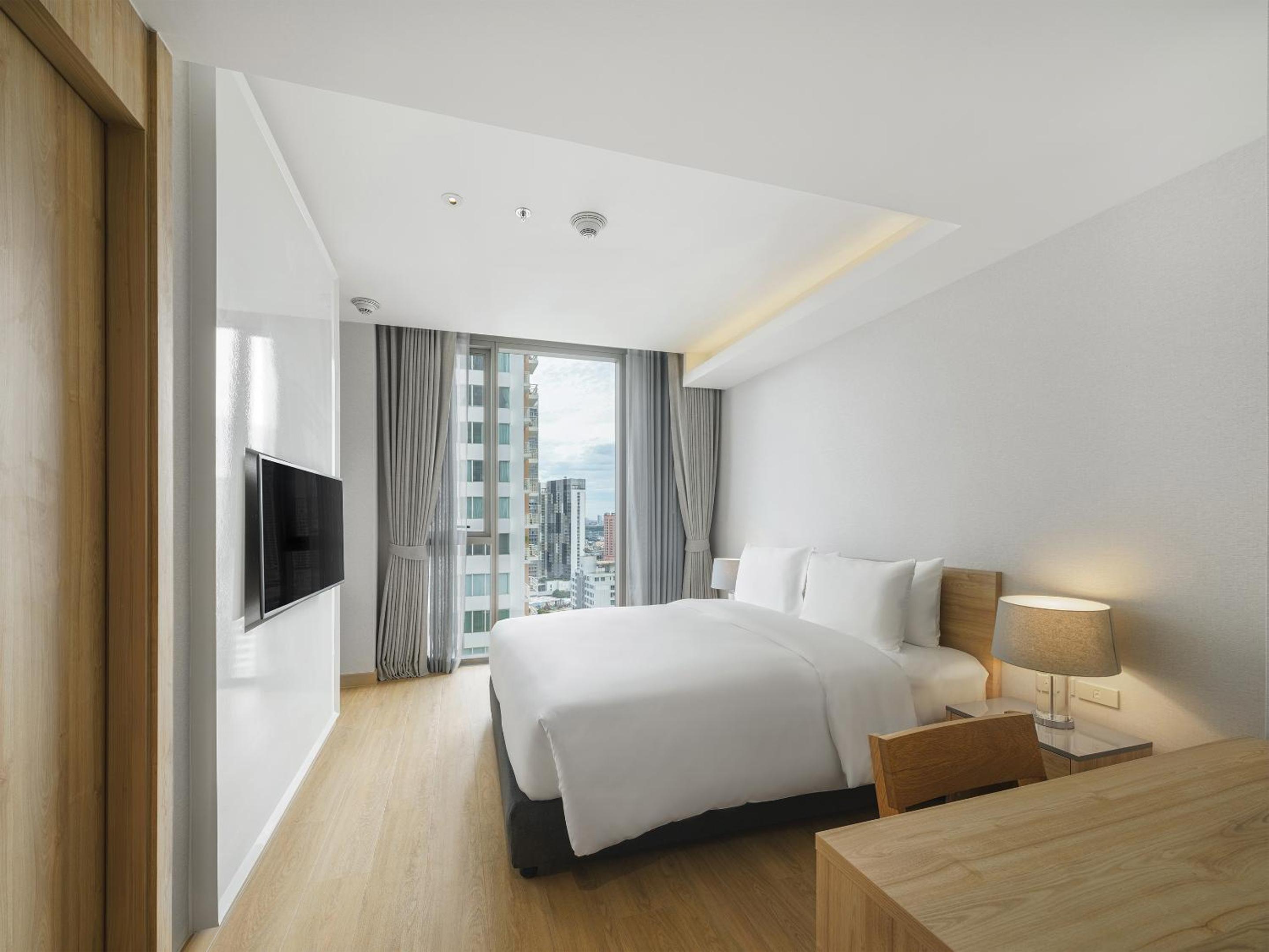 Deluxe Two-Bedroom Apartment