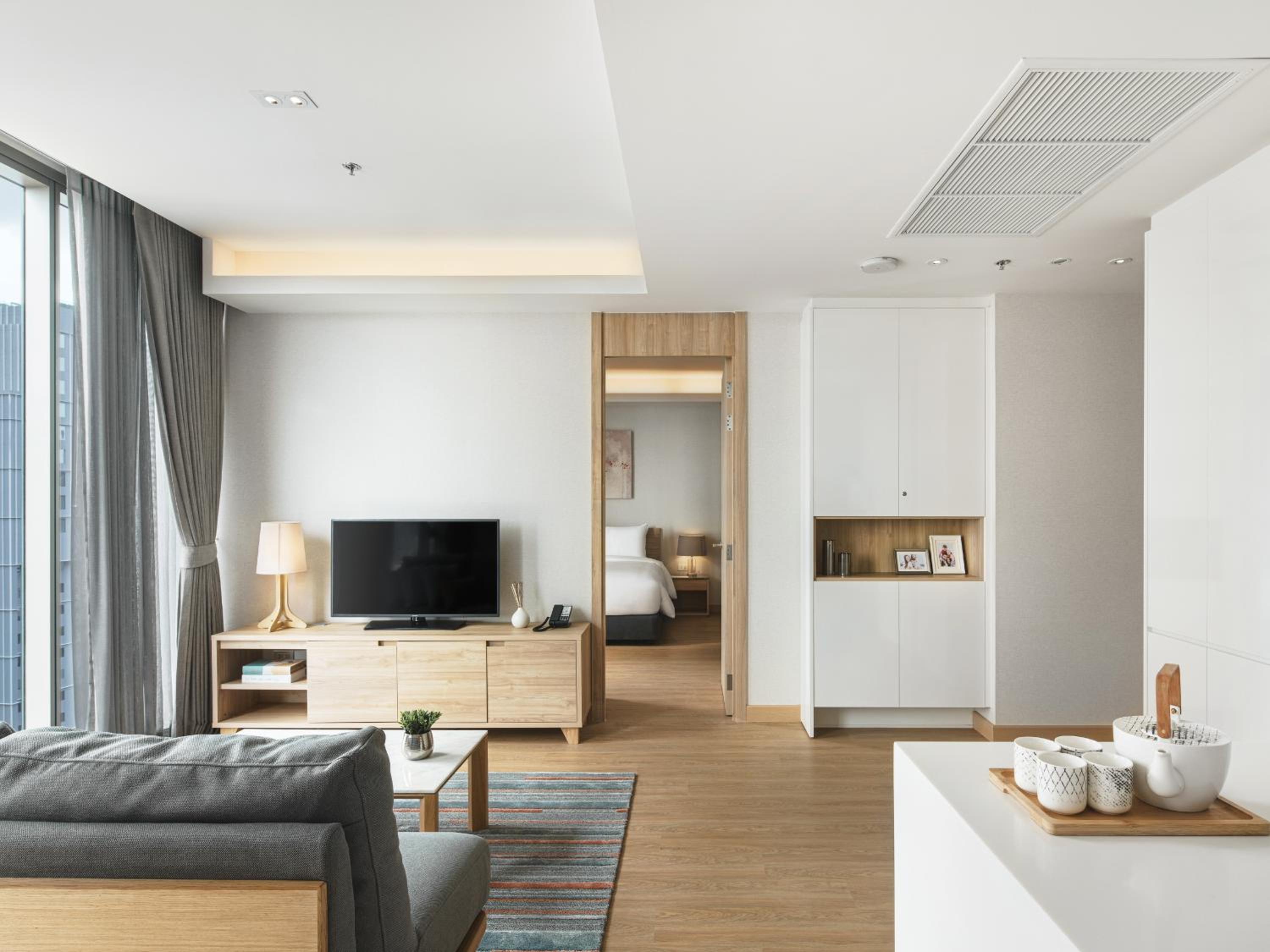 Superior One-Bedroom Apartment