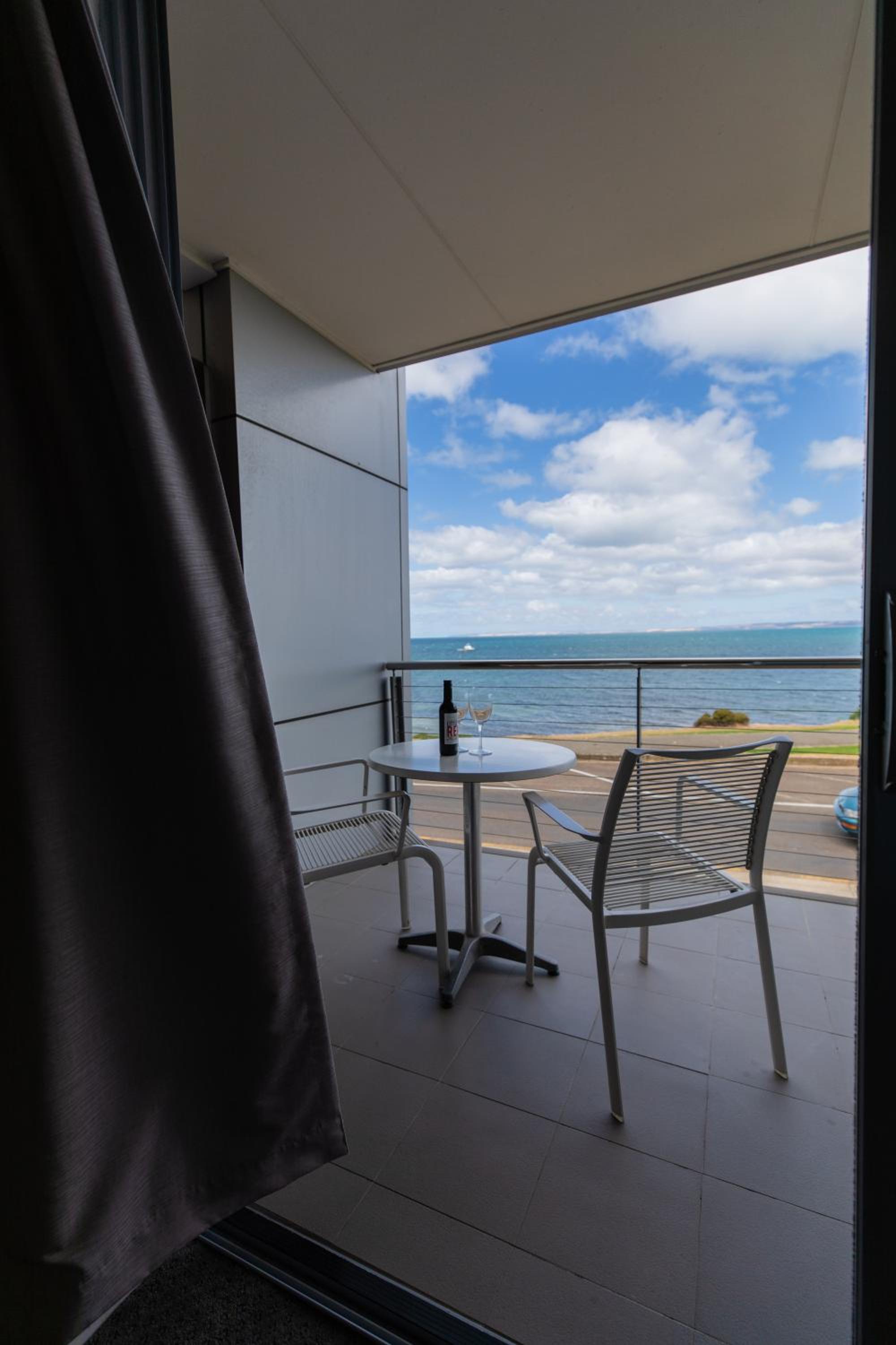 Executive Room with Sea View - Photo 5