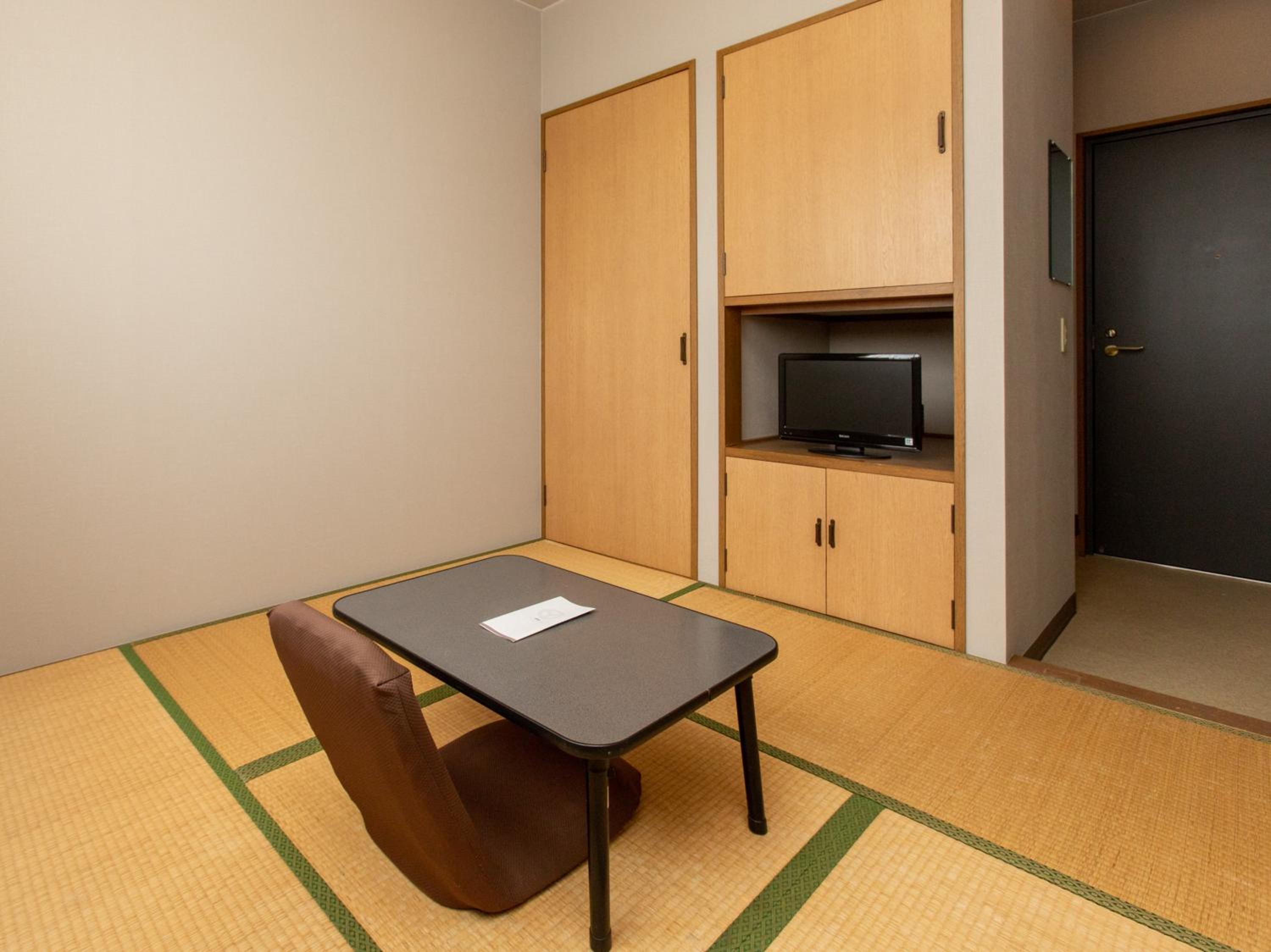 Japanese-Style Single Room with Shower - Non-Smoking - Photo 1