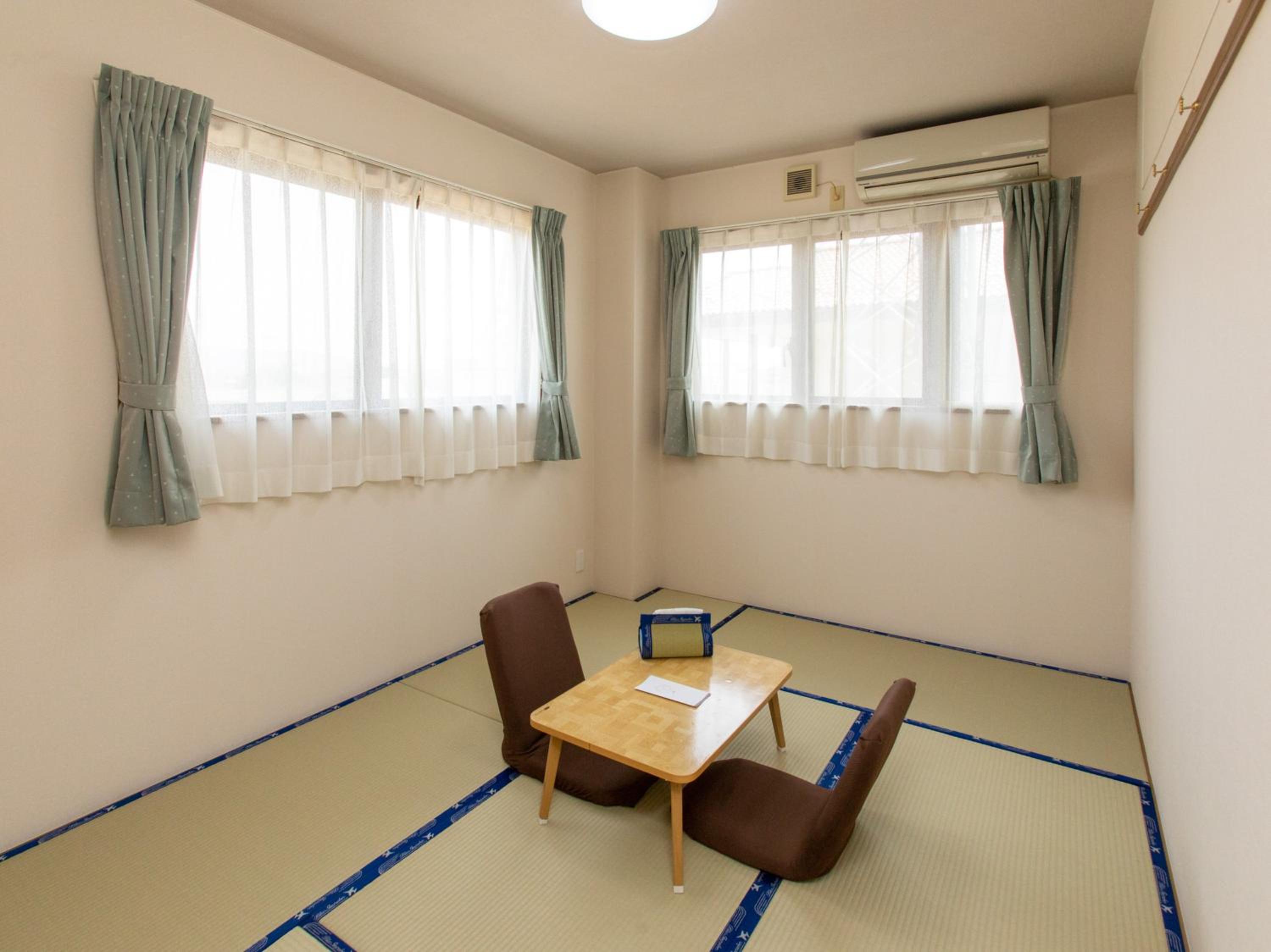 Japanese-Style Twin Room with Shower - Non-Smoking