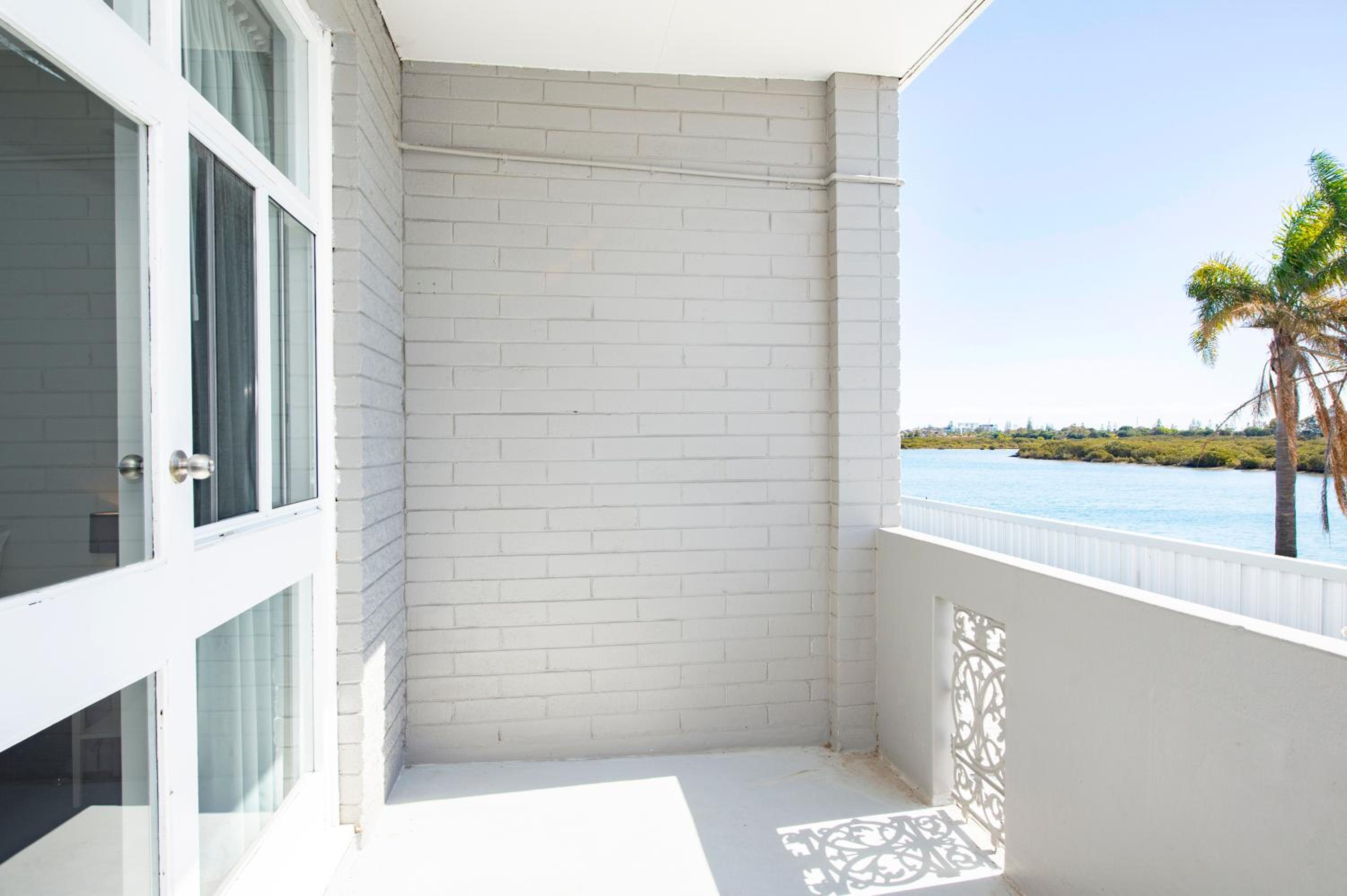 King Room with Balcony photo 2