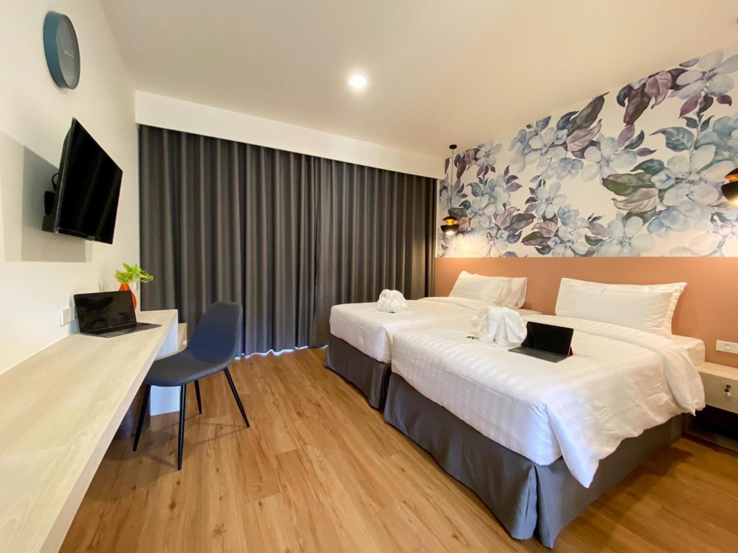 Twin Room with View - Photo 8
