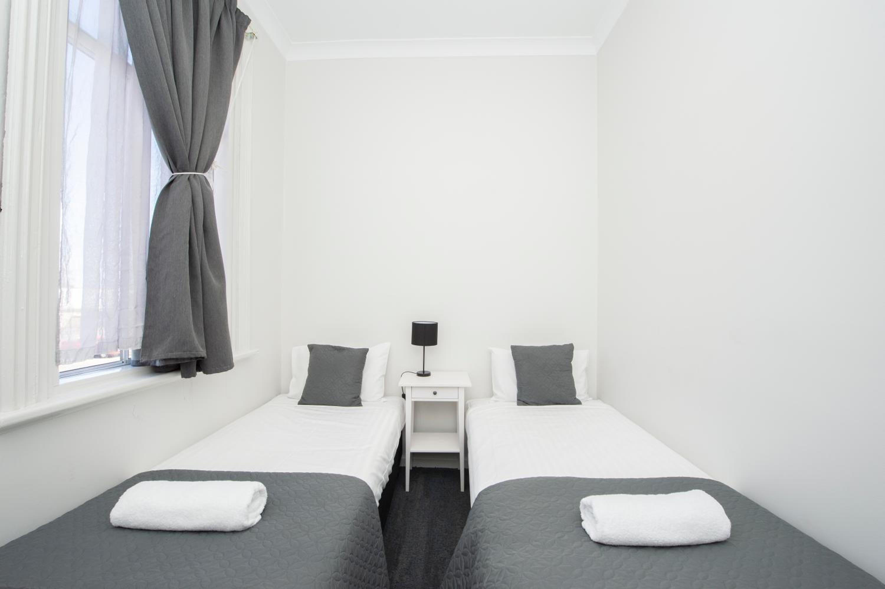 Two-Bedroom Apartment - Photo 8