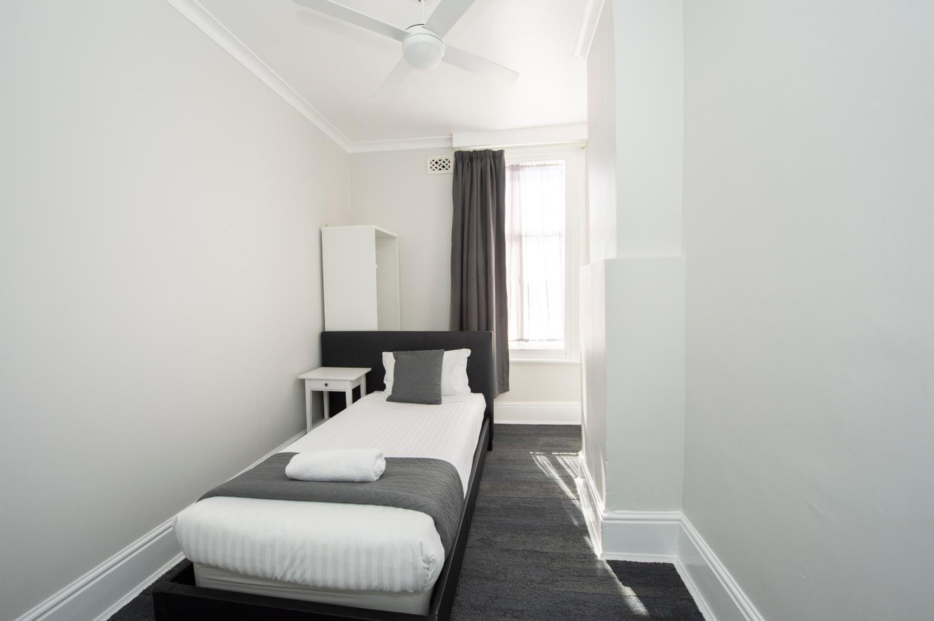 Single Room with Shared Bathroom photo 1