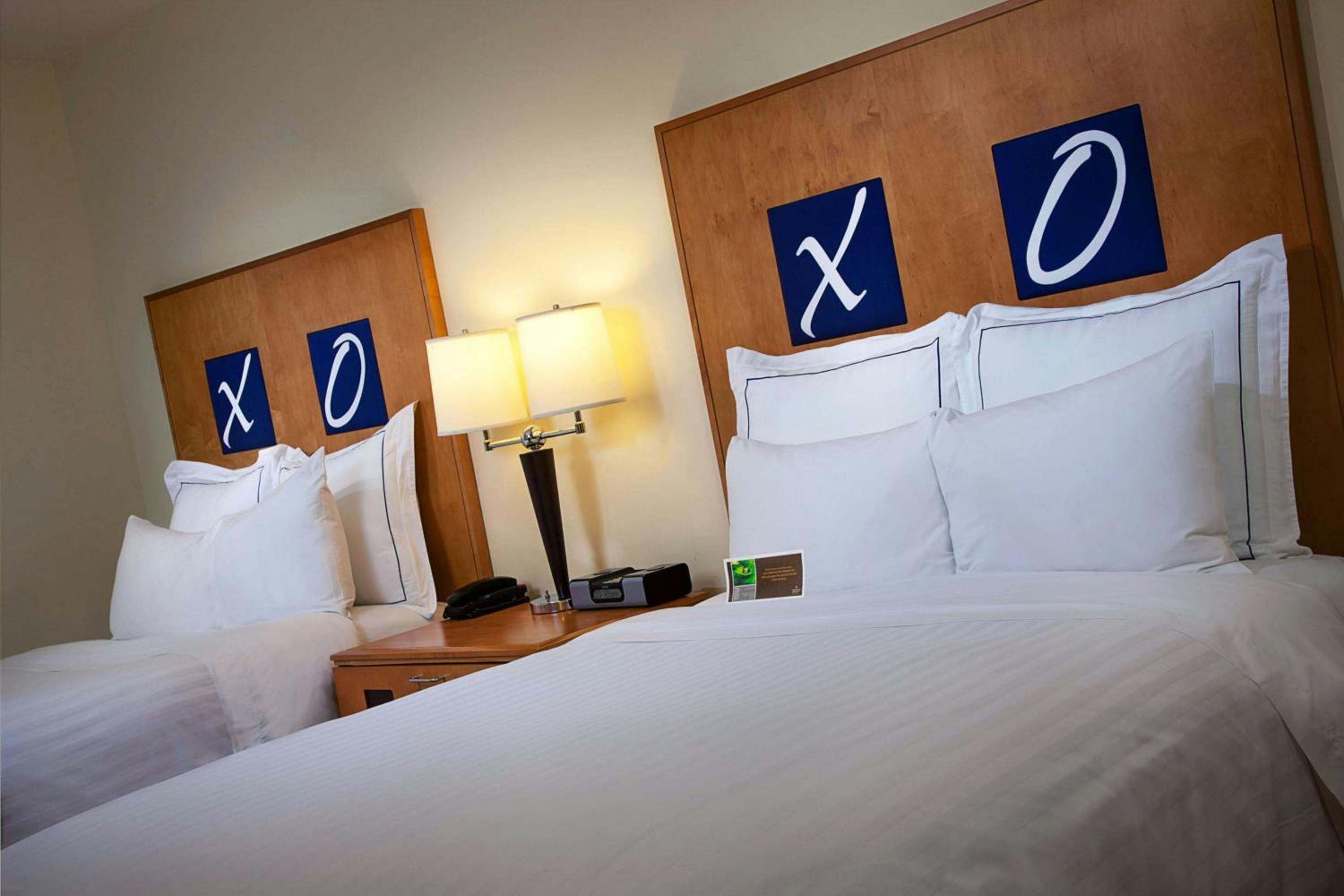 Double Room with Two Double Beds and Adapted Tub - Mobility and Hearing Accessible
