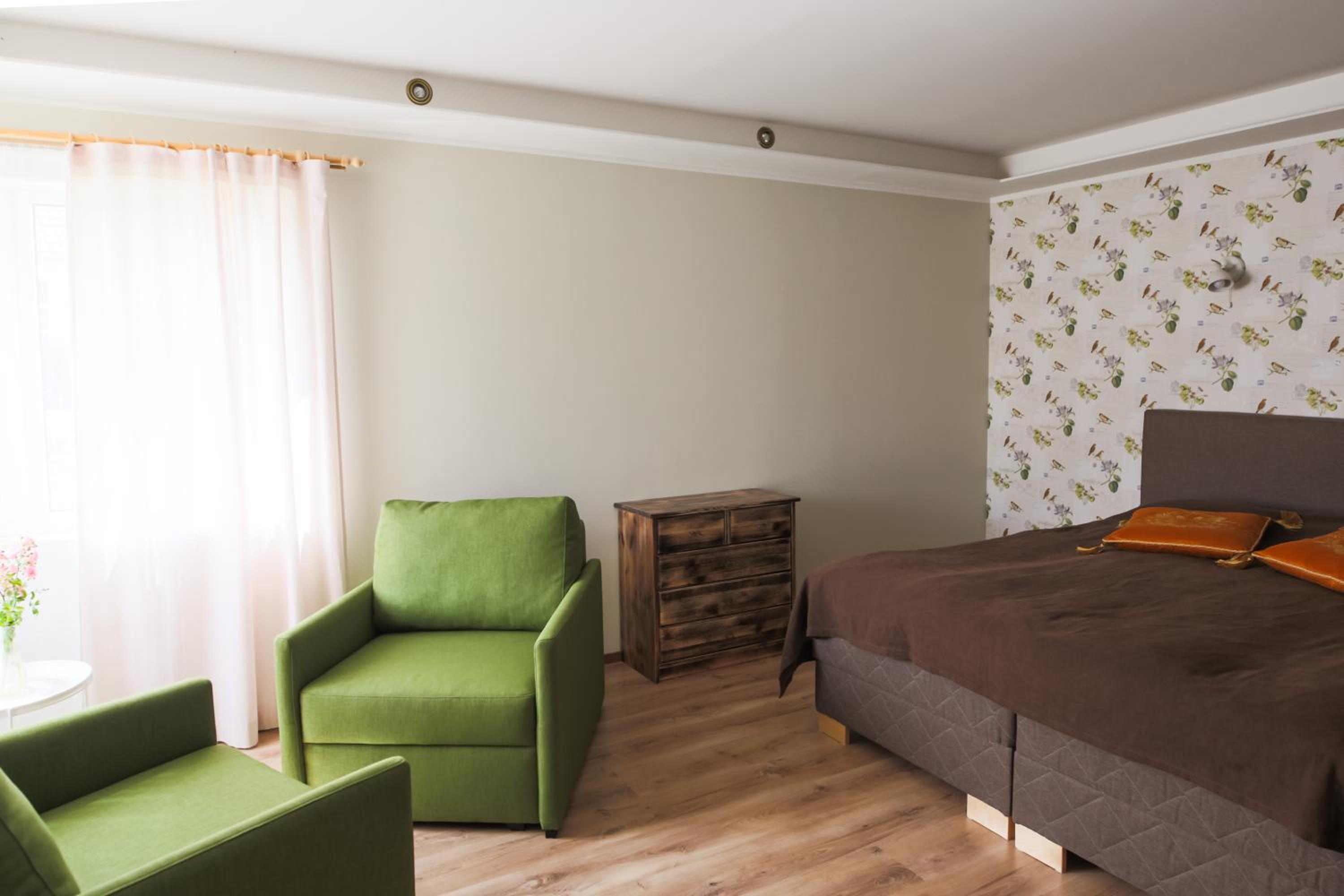 One-Bedroom House - Photo 22