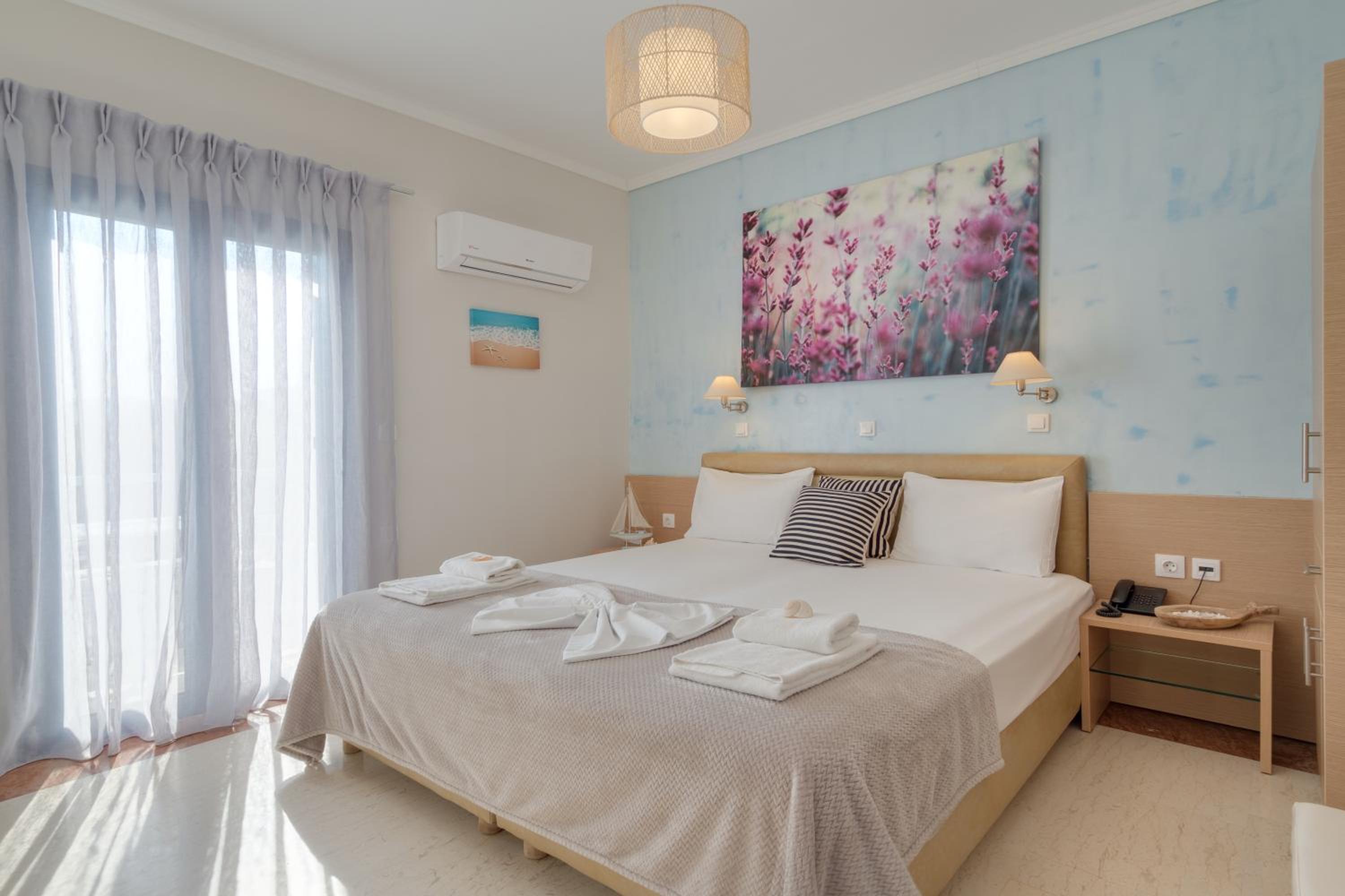 Studio with Side Sea View (2 Adults)