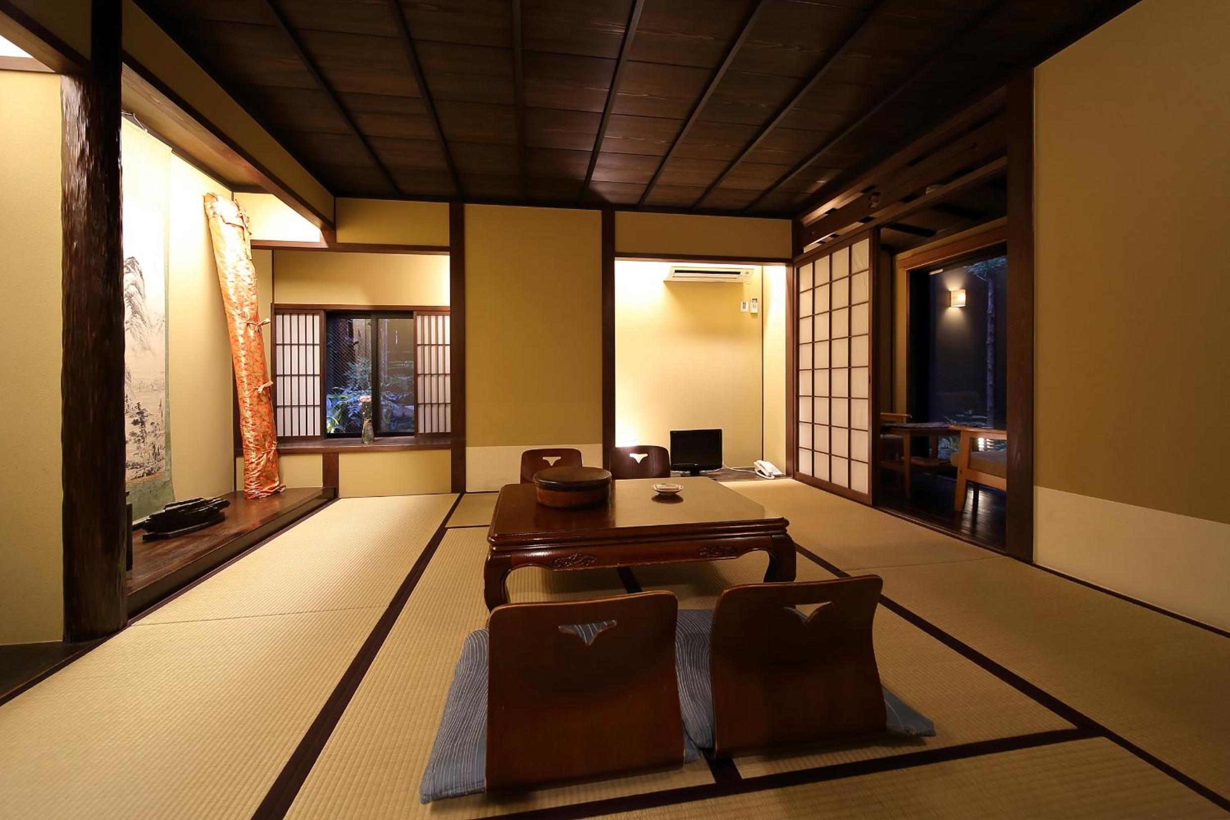 Japanese-Style Deluxe Room with Garden View