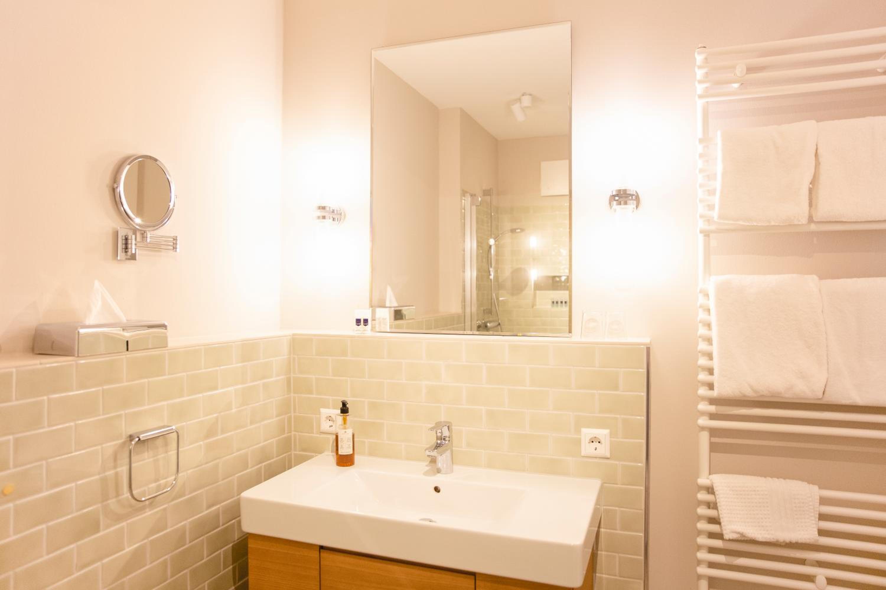 Deluxe Double Room photo 3