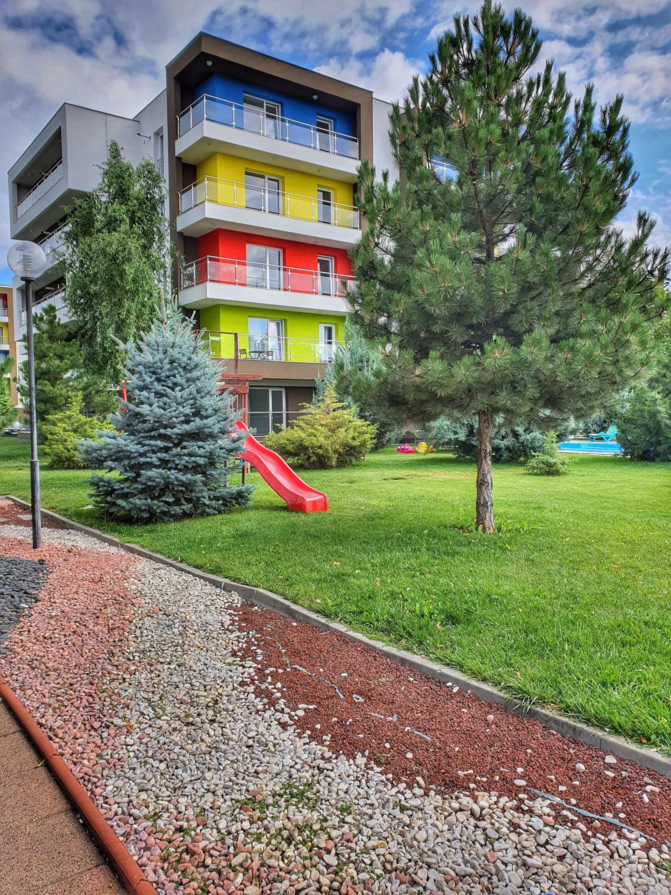 One-Bedroom Apartment - Photo 19
